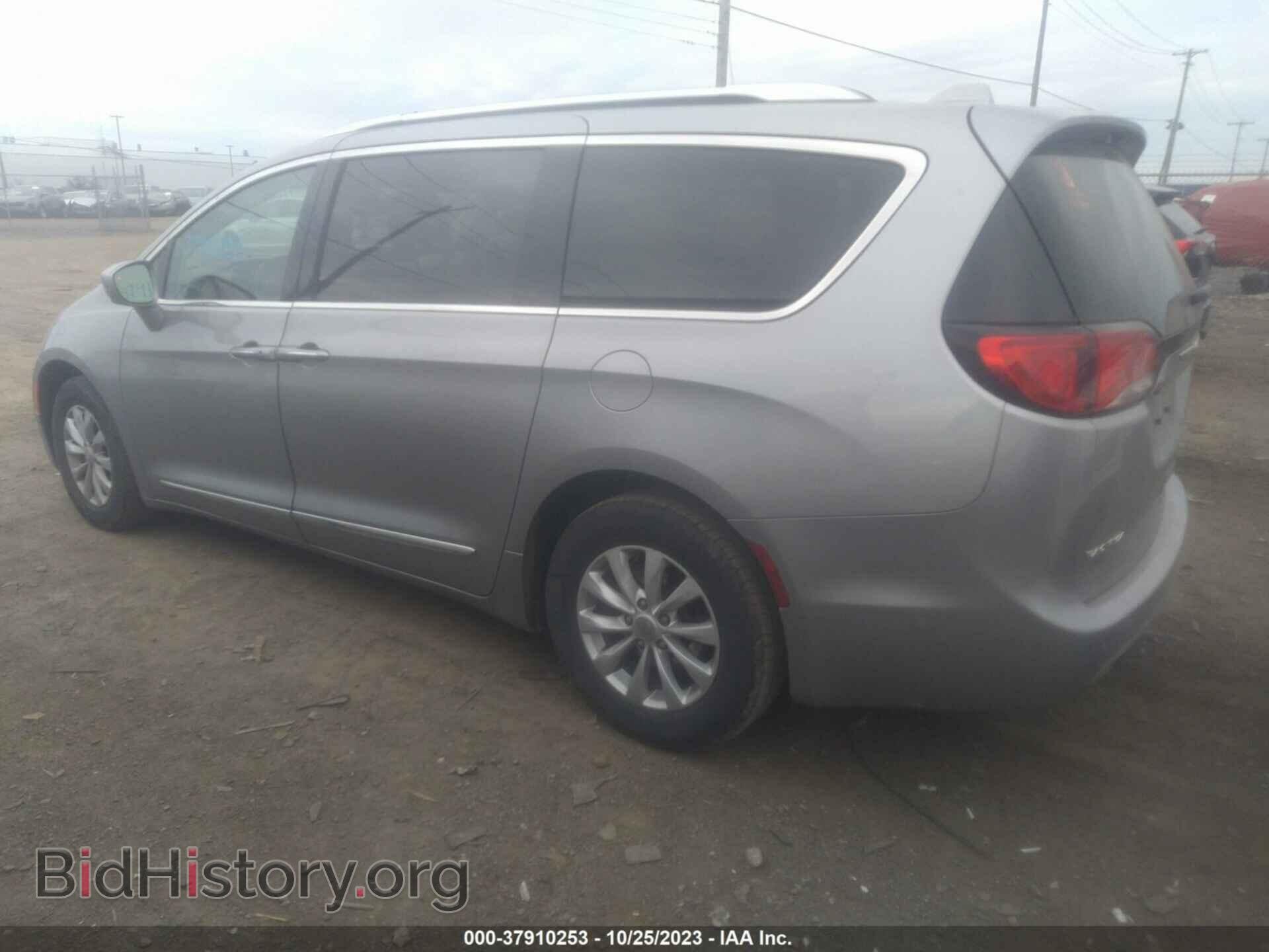 2019 CHRYSLER PACIFICA - VIN: 2C4RC1BG8KR527677 - Фото 3
