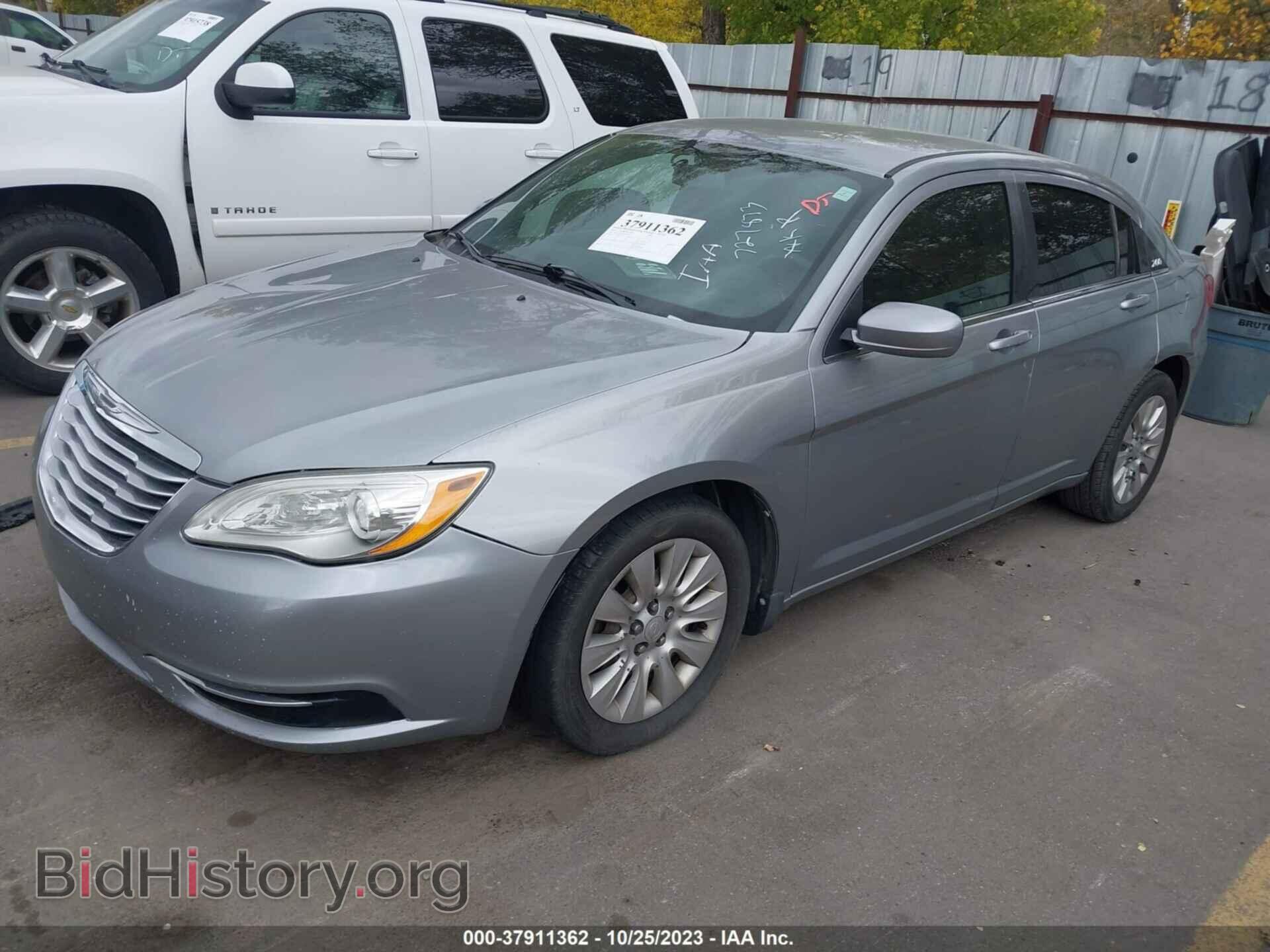 2013 CHRYSLER 200 - VIN: 1C3CCBAG9DN727873 - Фото 2
