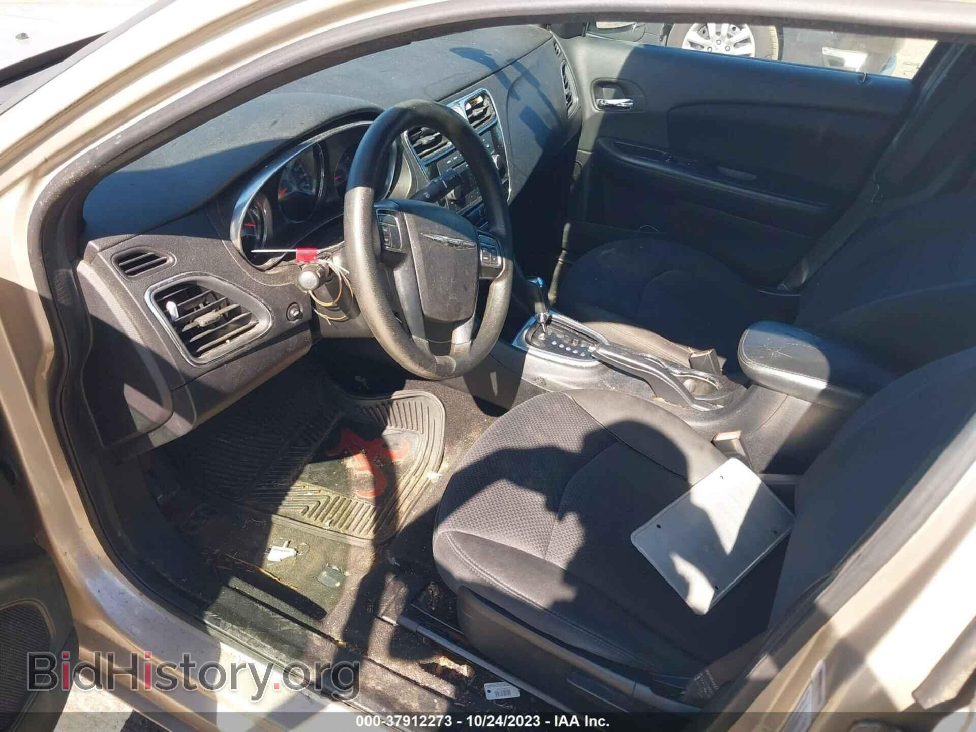 2014 CHRYSLER 200 - VIN: 1C3CCBAB4EN211104 - Фото 6
