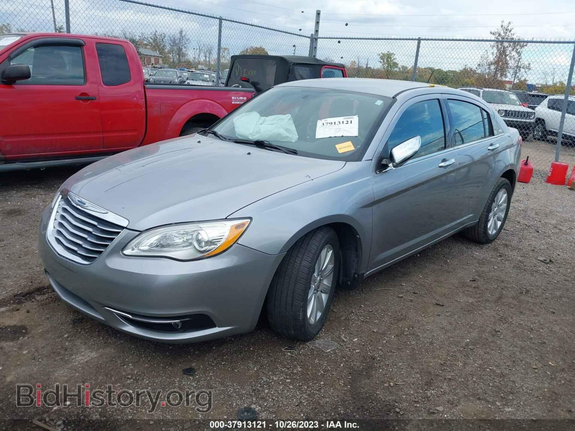 2013 CHRYSLER 200 - VIN: 1C3CCBCG0DN651599 - Photo 2