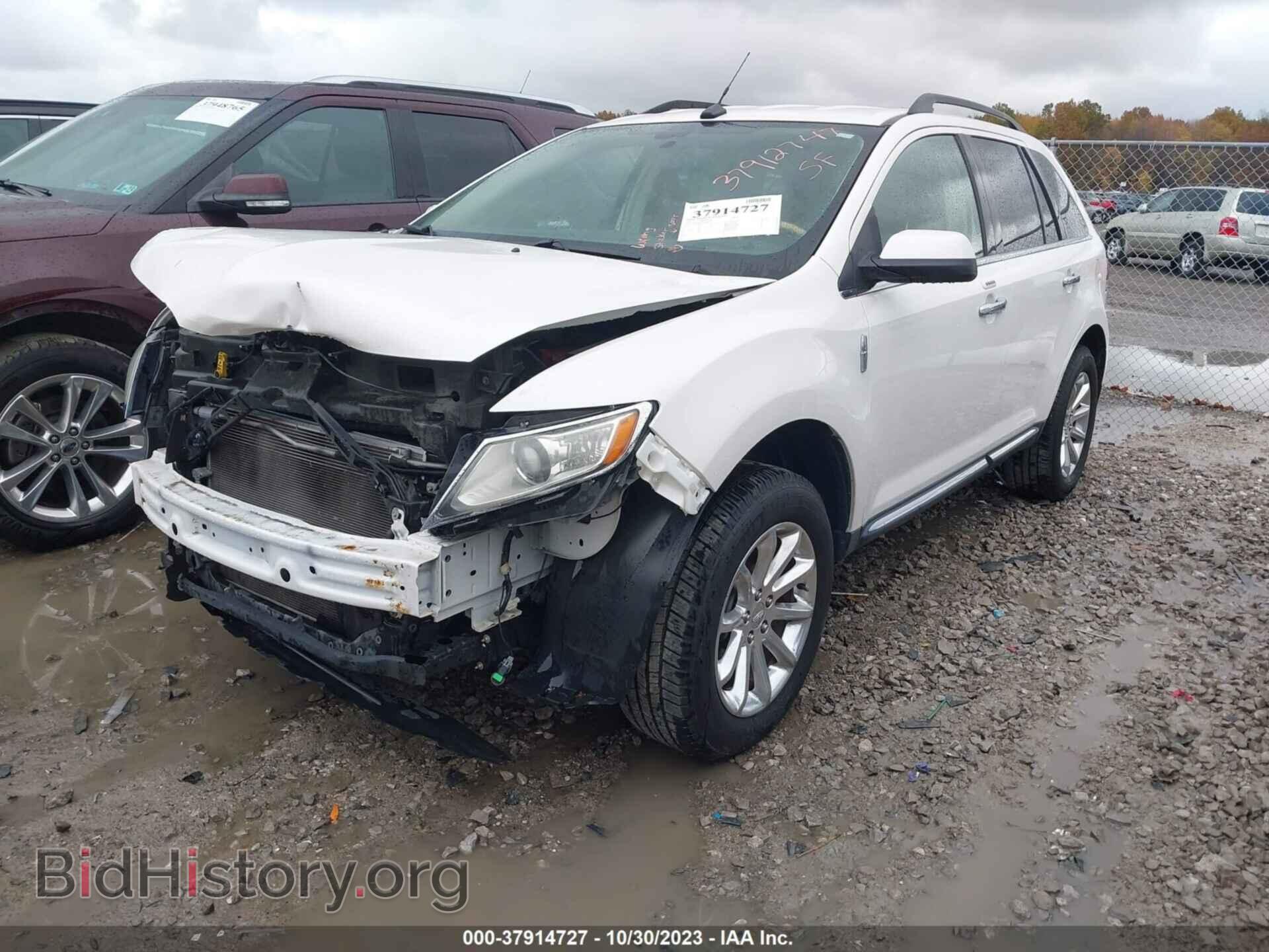2011 LINCOLN MKX - VIN: 2LMDJ6JK7BBJ34104 - Фото 2