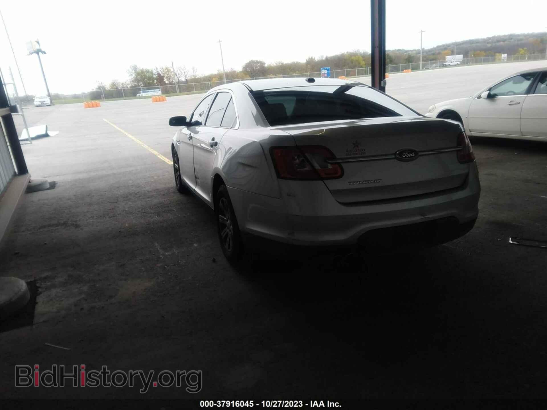 2011 FORD TAURUS - VIN: 1FAHP2DWXBG179866 - Фото 3