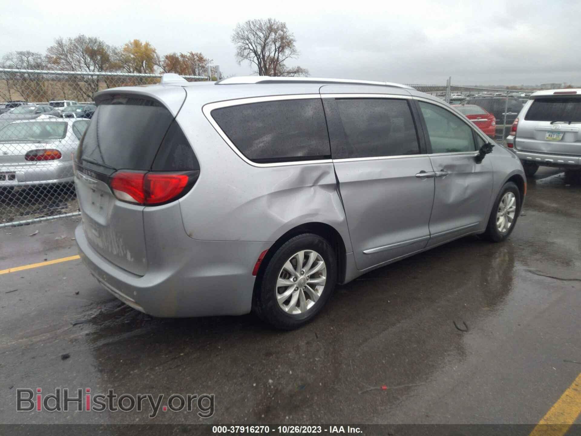 2018 CHRYSLER PACIFICA - VIN: 2C4RC1BG5JR211586 - Фото 4