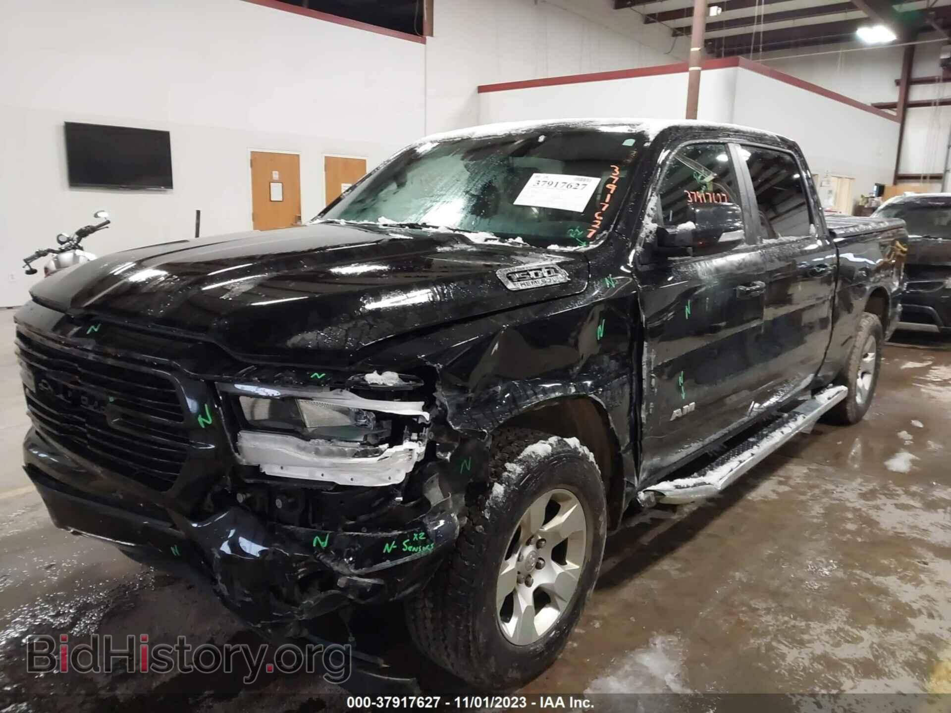 2019 RAM 1500 - VIN: 1C6SRFMT3KN532104 - Фото 2