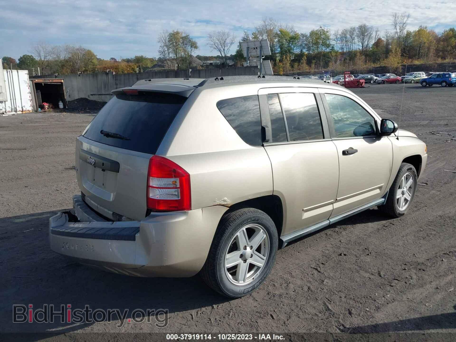 2010 JEEP COMPASS - VIN: 1J4NF1FB2AD622977 - Фото 4