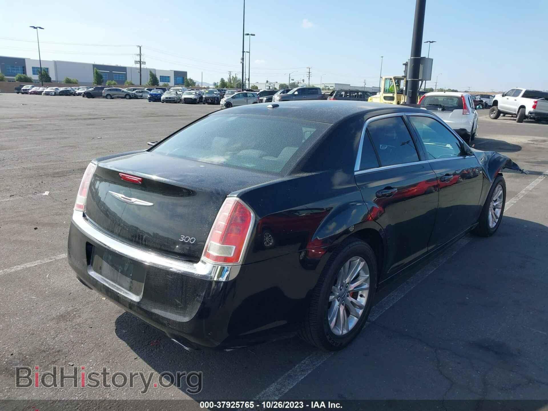 2012 CHRYSLER 300 - VIN: 2C3CCAAG6CH169613 - Фото 4