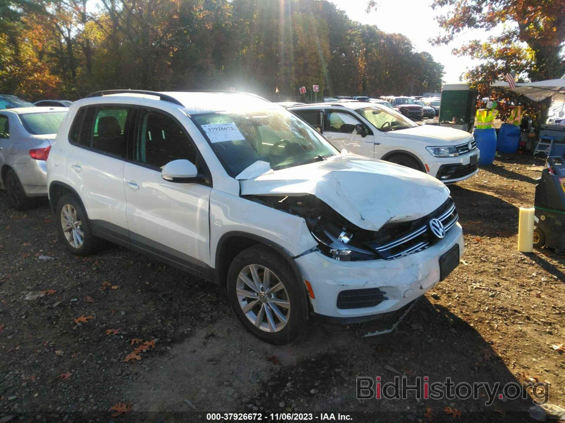 Фотография WVGBV7AX8JK005608 - VOLKSWAGEN TIGUAN LIMITED 2018