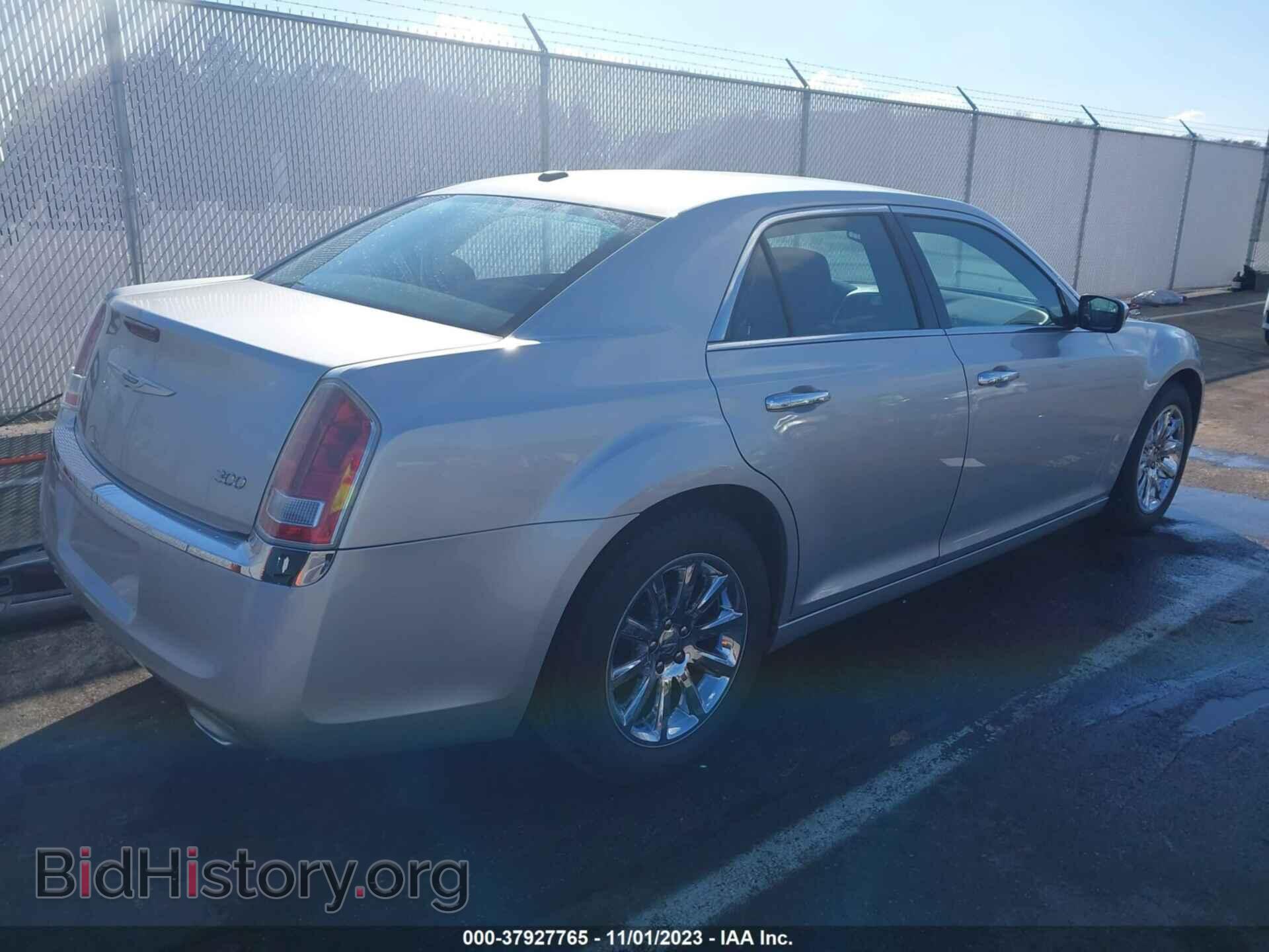2012 CHRYSLER 300 - VIN: 2C3CCACG5CH212397 - Фото 4