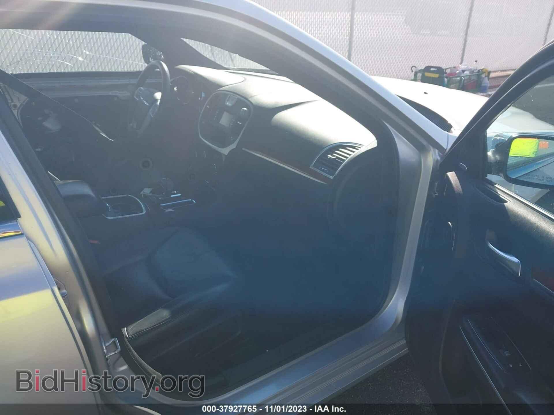 2012 CHRYSLER 300 - VIN: 2C3CCACG5CH212397 - Фото 5