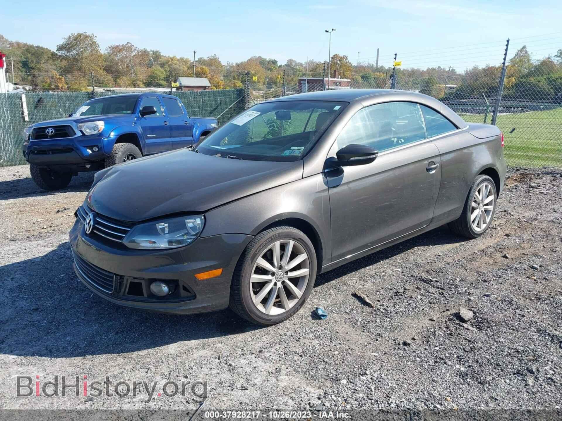 2012 VOLKSWAGEN EOS - VIN: WVWBW7AH1CV005607 - Photo 2