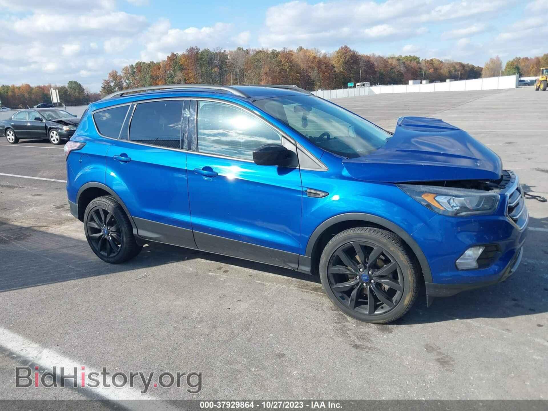 Фотография 1FMCU0GD3HUD75049 - FORD ESCAPE 2017