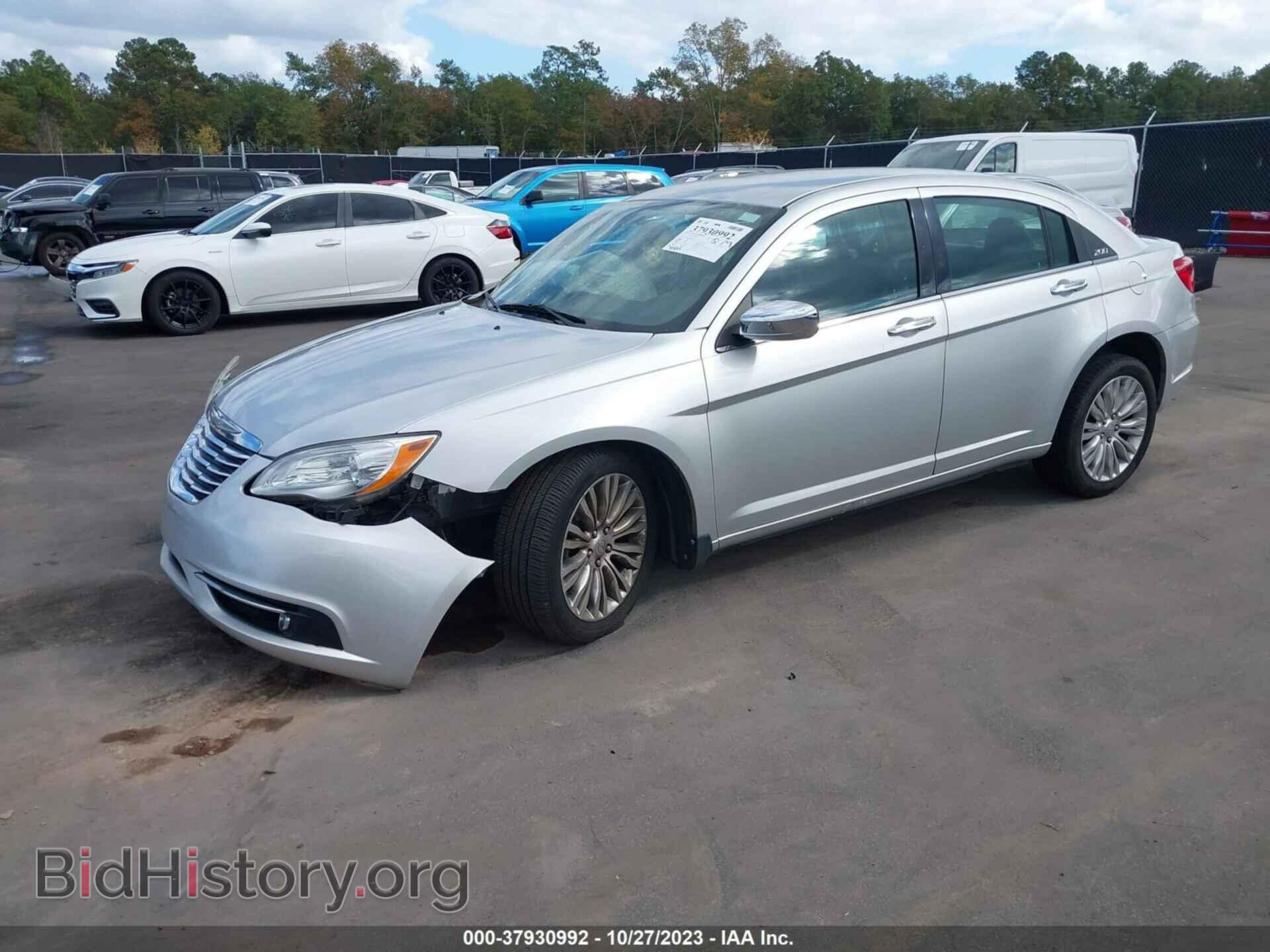 2012 CHRYSLER 200 - VIN: 1C3CCBCG3CN152035 - Photo 2