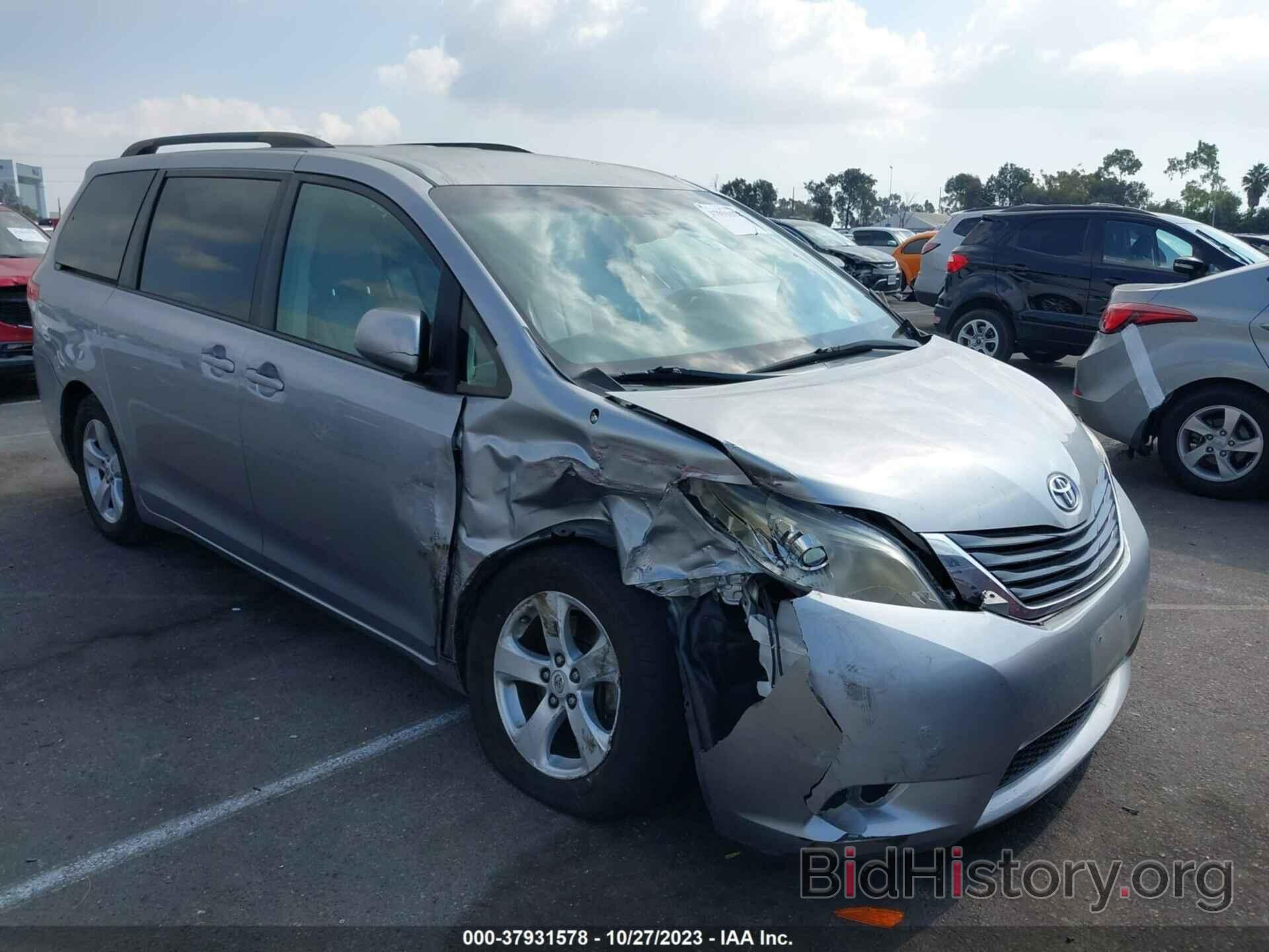 Photo 5TDKK3DC0CS252681 - TOYOTA SIENNA 2012