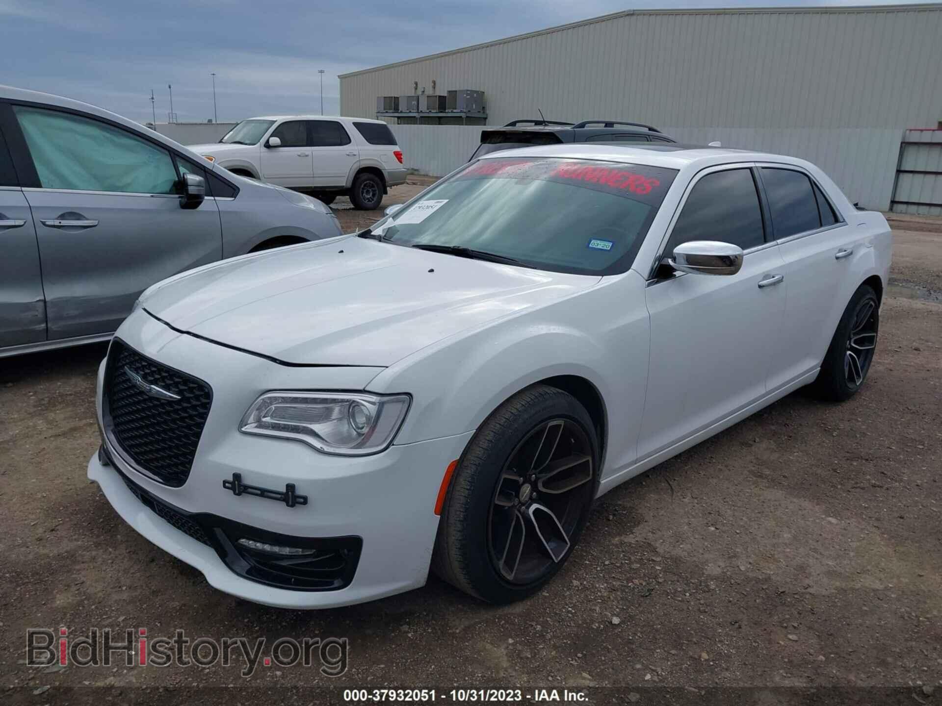 2017 CHRYSLER 300 - VIN: 2C3CCAEG4HH632561 - Фото 2