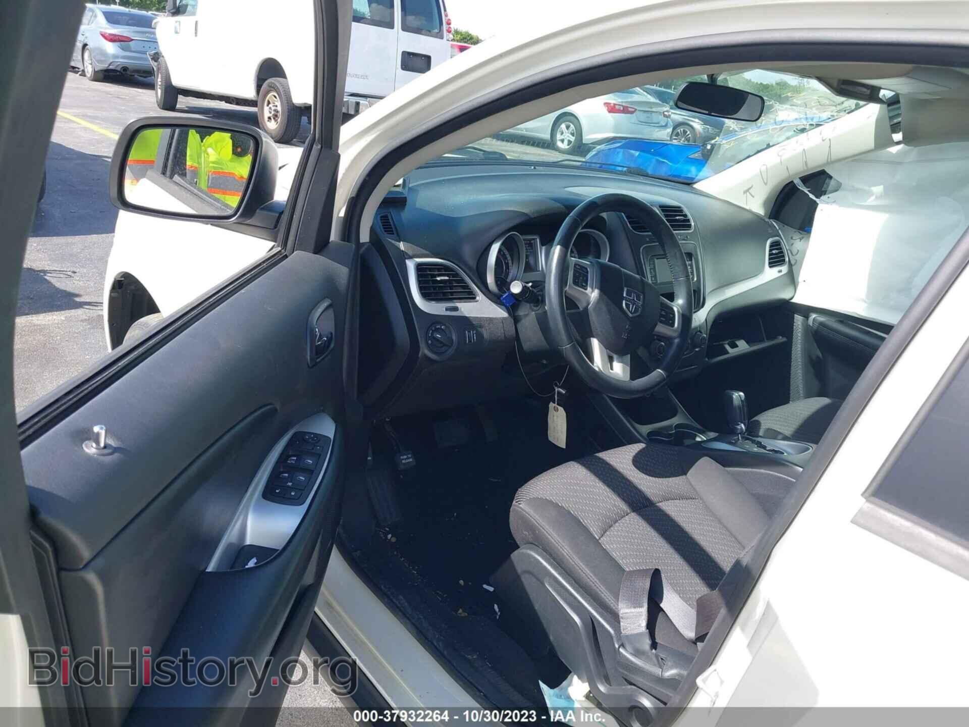 2018 DODGE JOURNEY - VIN: 3C4PDCAB1JT140874 - Фото 5