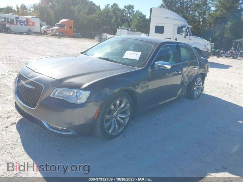2017 Chrysler 300C (VIN 2C3CCAEG6HH586358) — фото 2 из 16