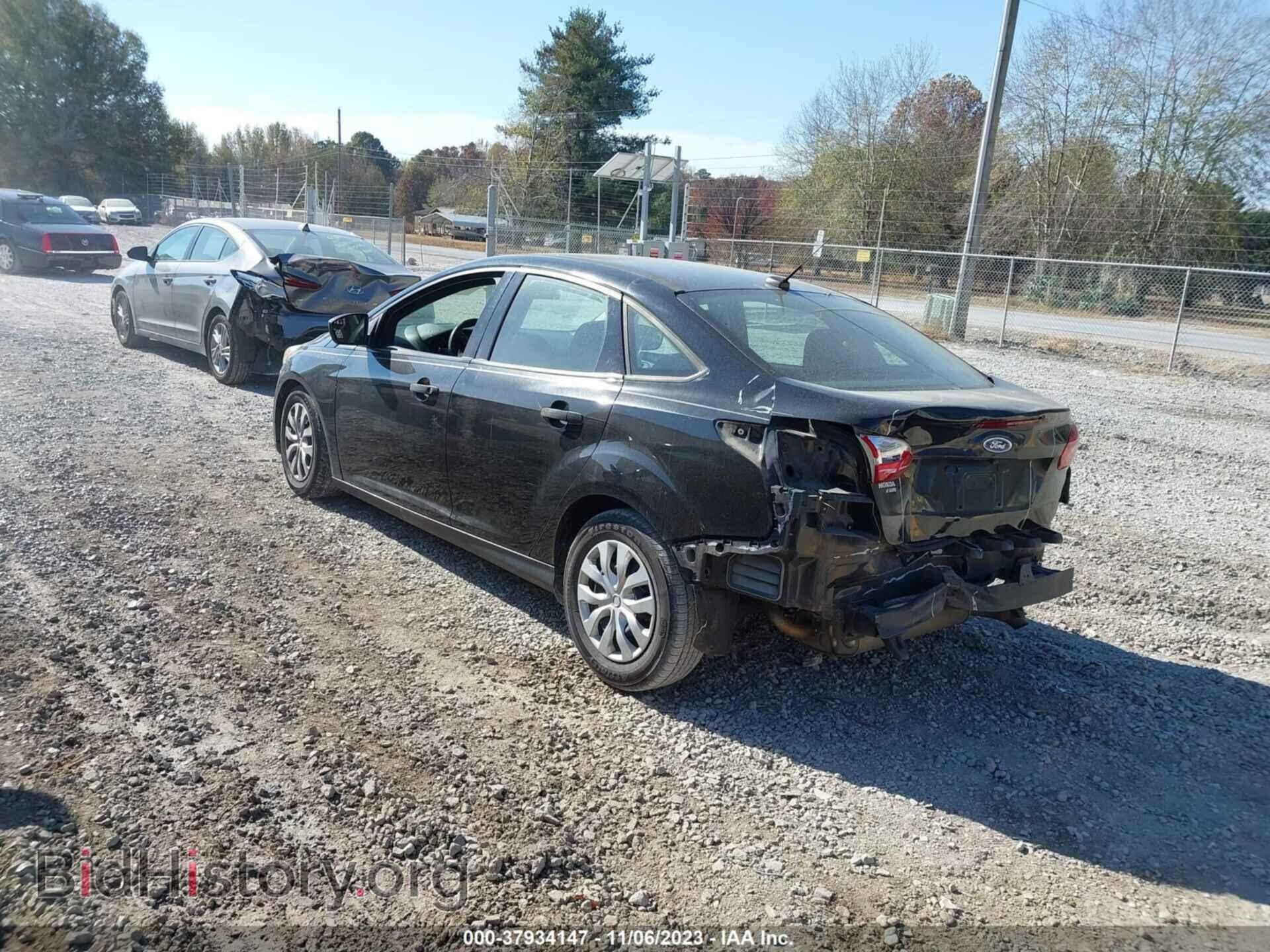 2016 FORD FOCUS - VIN: 1FADP3E26GL402046 - Фото 3