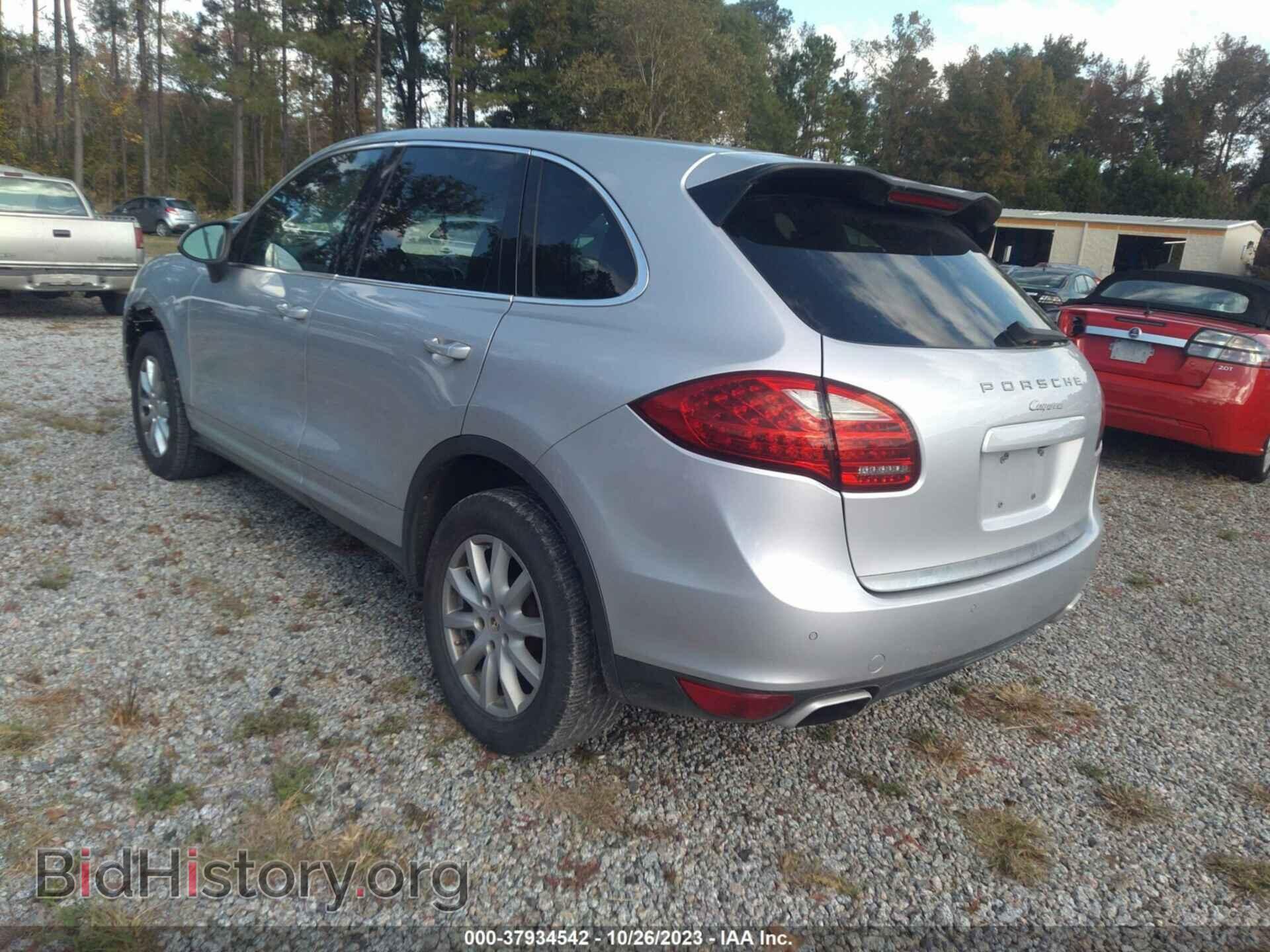 2011 PORSCHE CAYENNE - VIN: WP1AA2A22BLA09652 - Фото 3