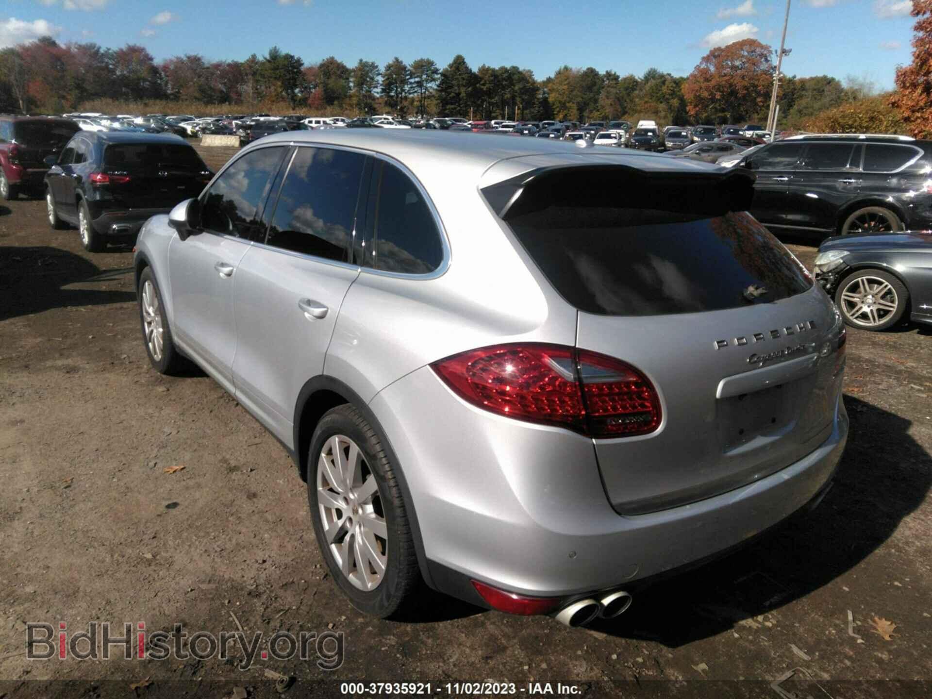 2011 PORSCHE CAYENNE - VIN: WP1AC2A23BLA81051 - Фото 3