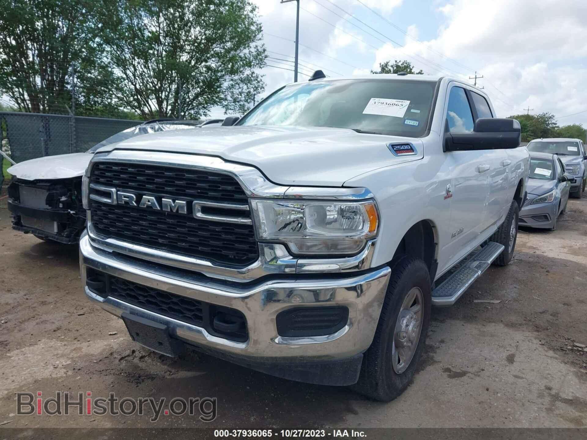 2022 RAM 2500 - VIN: 3C6UR5DL8NG436193 - Фото 2