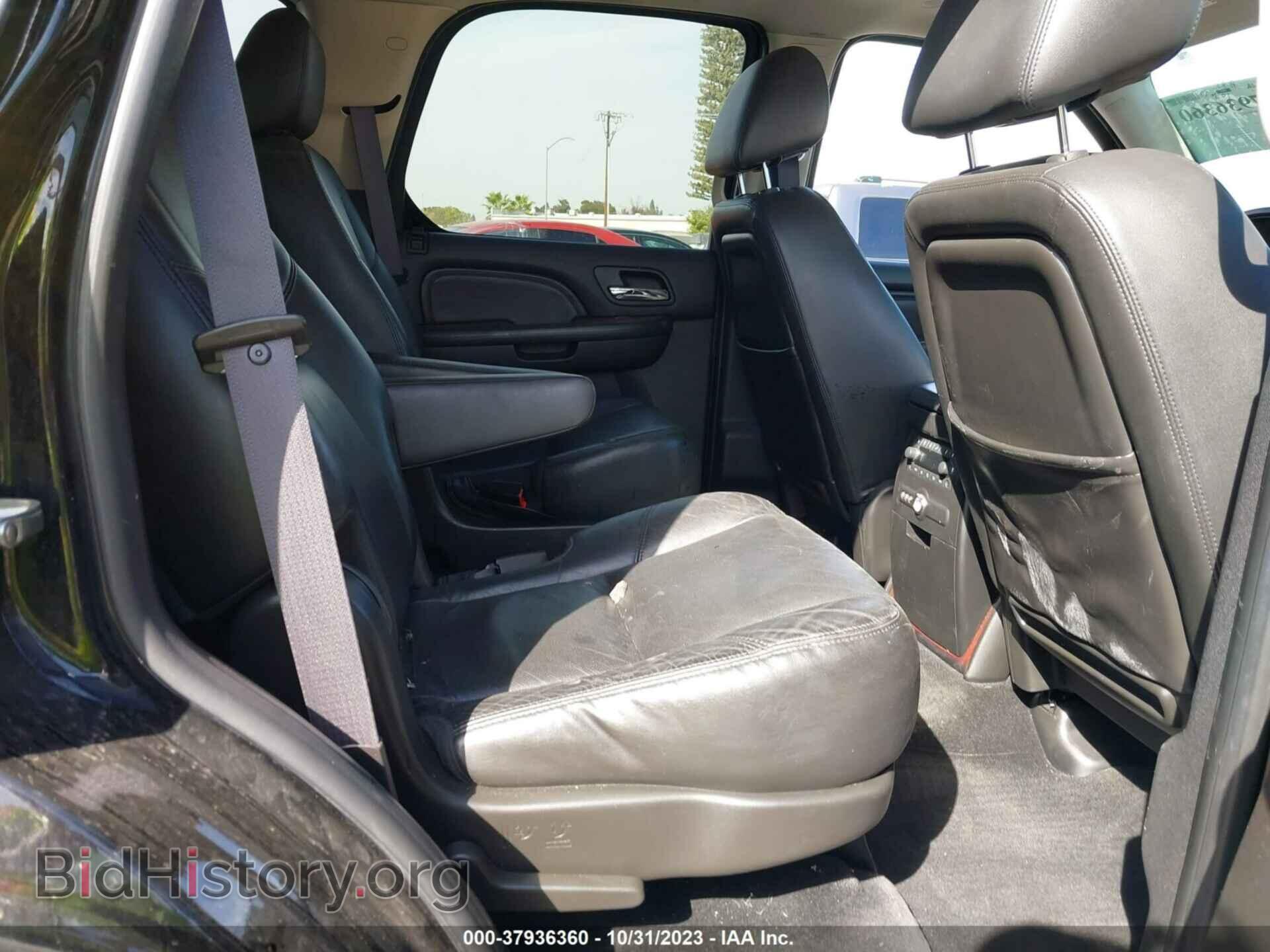 2011 CADILLAC ESCALADE - VIN: 1GYS3AEF3BR271582 - Фото 8