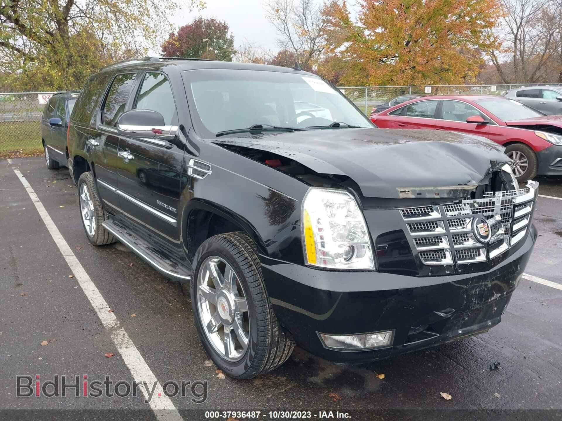 Photo 1GYS4BEF8DR265833 - CADILLAC ESCALADE 2013