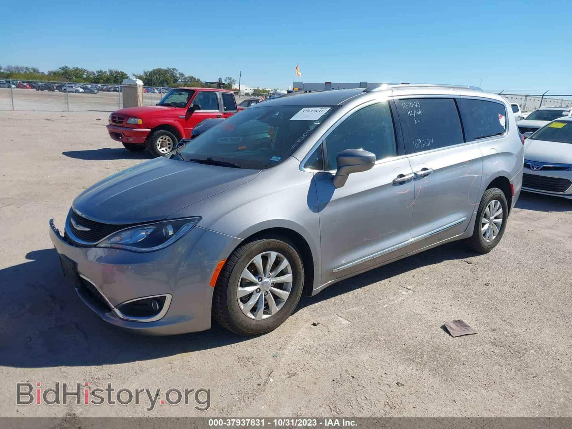 2019 CHRYSLER PACIFICA - VIN: 2C4RC1BG3KR626181 - Фото 2