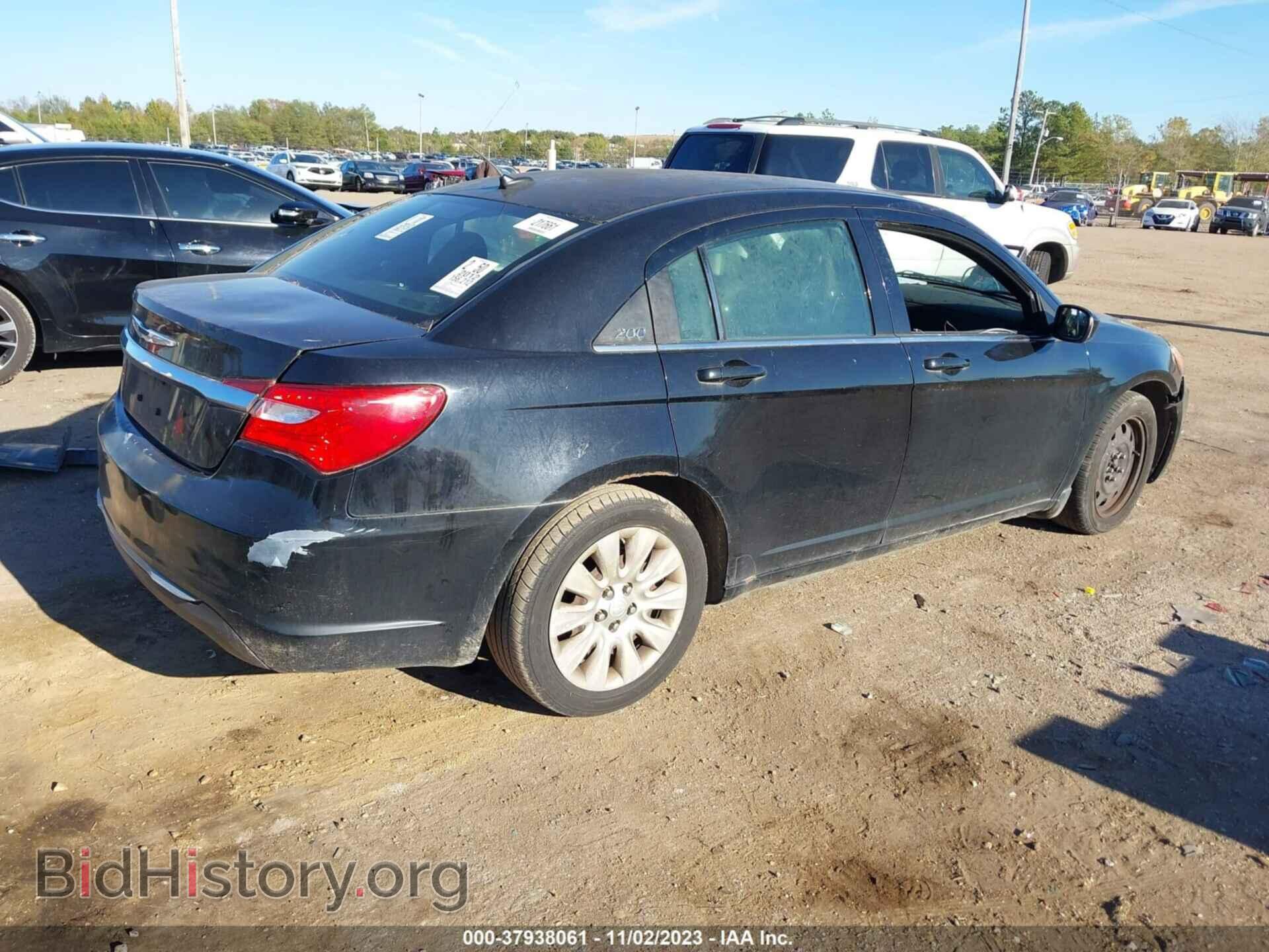 2012 CHRYSLER 200 - VIN: 1C3CCBAB2CN172378 - Фото 4