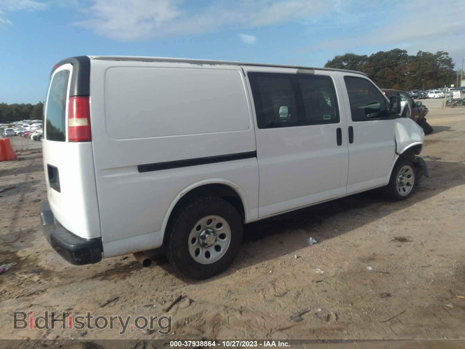 2012 CHEVROLET EXPRESS CARGO VAN - VIN: 1GCSGAFX0C1141440 - Фото 4
