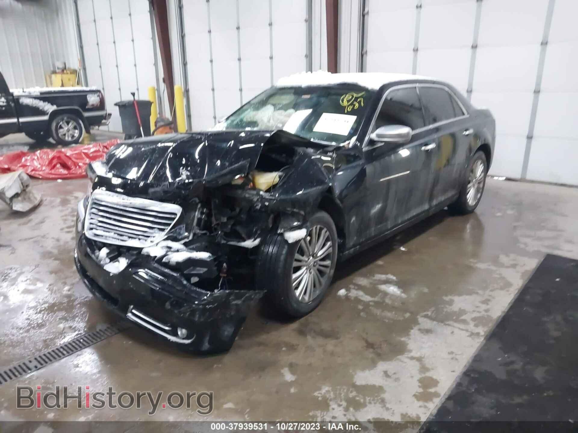 2013 CHRYSLER 300C - VIN: 2C3CCASG1DH564802 - Фото 2