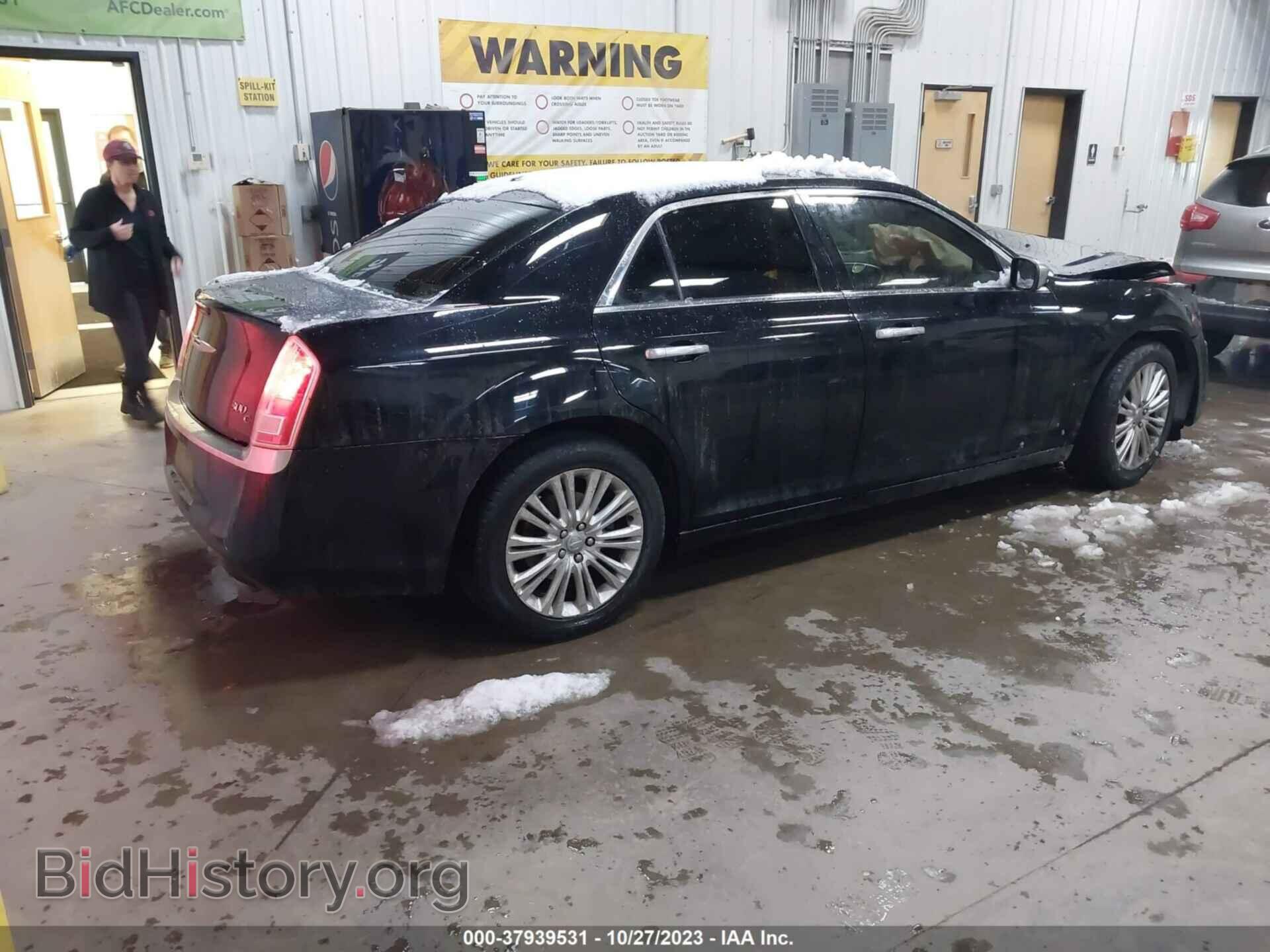 2013 CHRYSLER 300C - VIN: 2C3CCASG1DH564802 - Фото 4