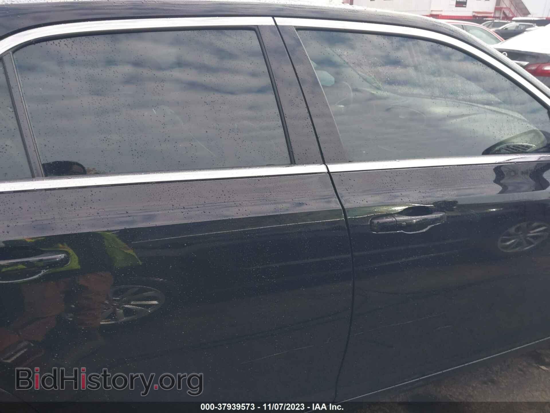 2017 CHRYSLER 300 - VIN: 2C3CCAAG0HH577287 - Фото 13