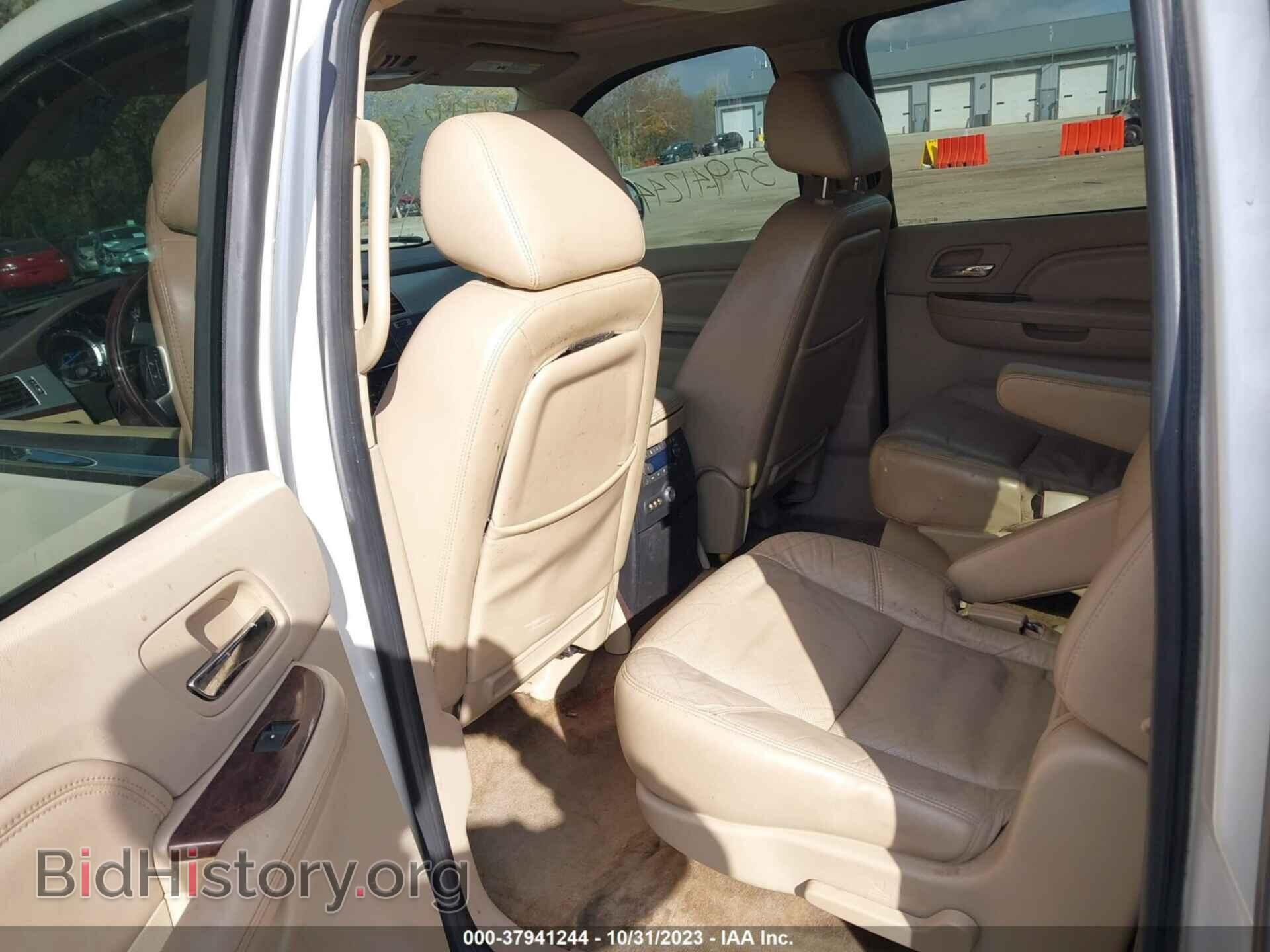 2011 CADILLAC ESCALADE ESV - VIN: 1GYS4HEF2BR162147 - Фото 8