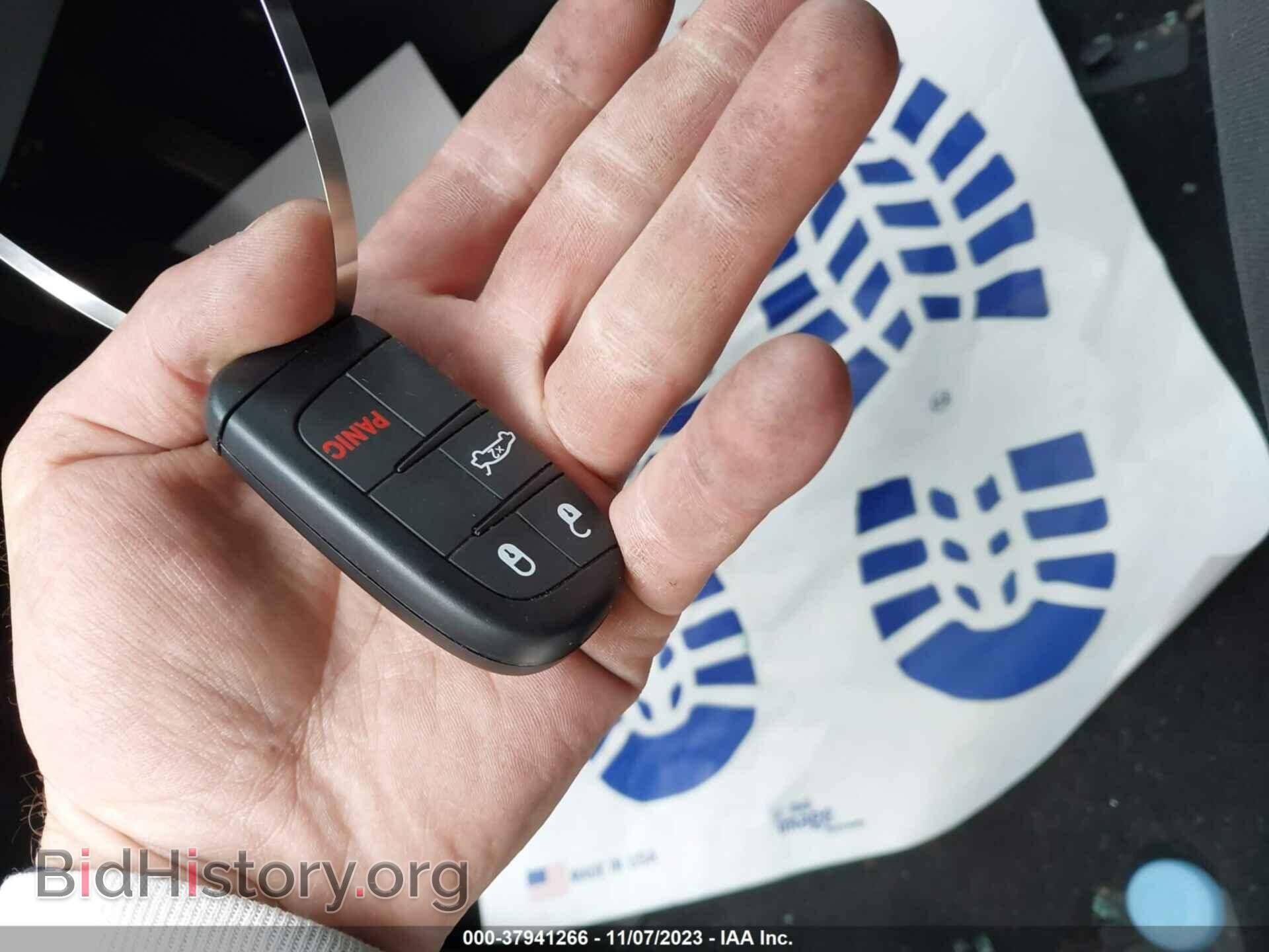 2015 CHRYSLER 200 - VIN: 1C3CCCFB4FN573322 - Фото 11