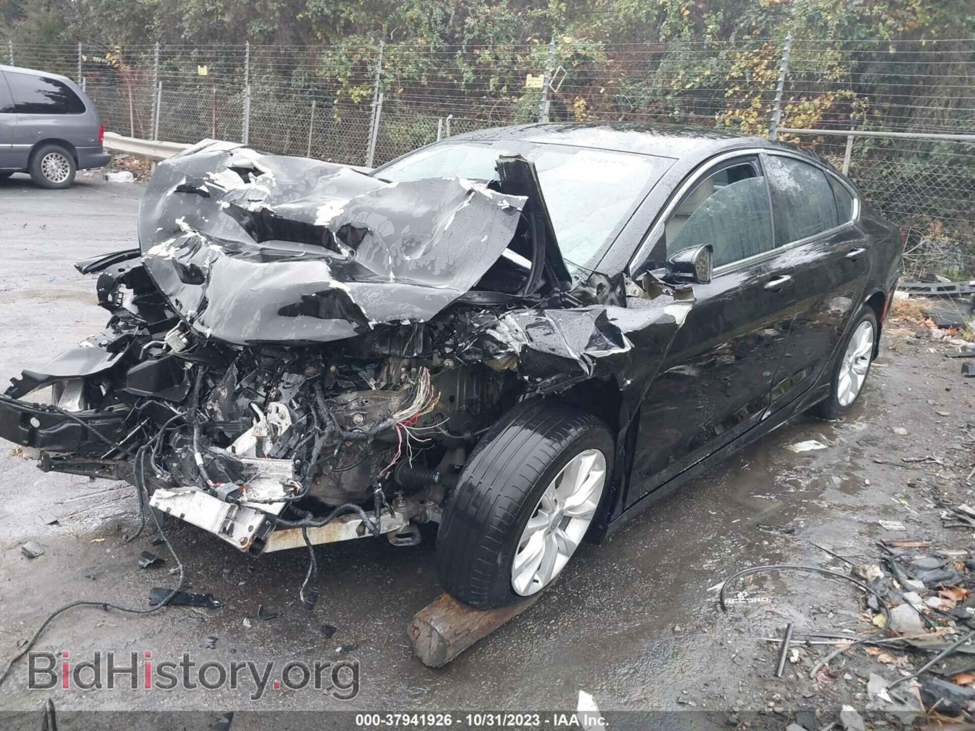 2015 CHRYSLER 200 - VIN: 1C3CCCCBXFN553855 - Фото 2