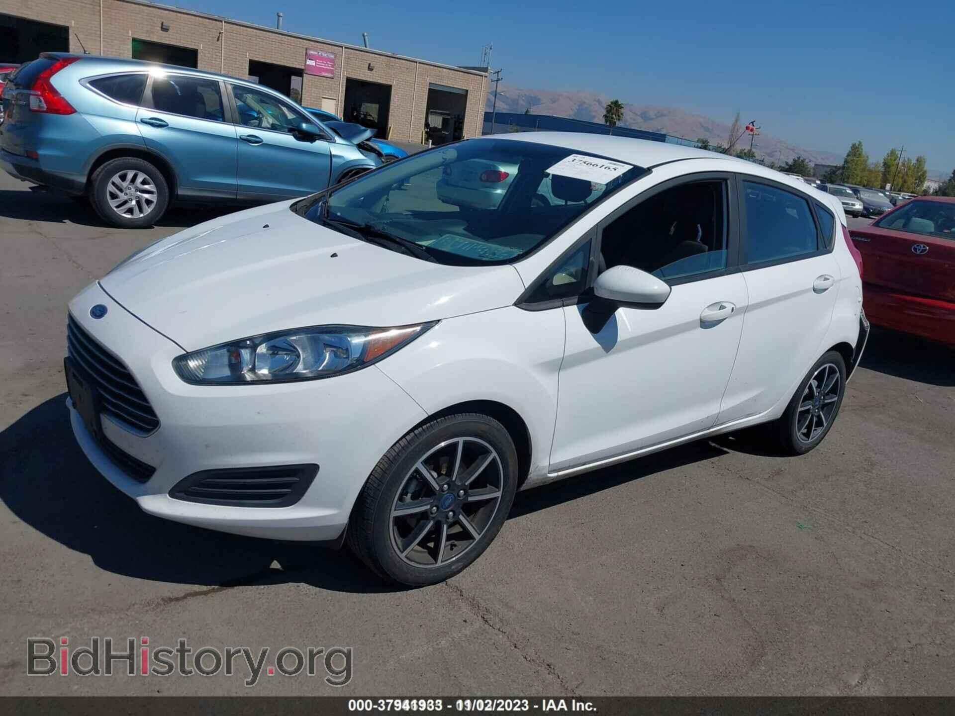 2017 FORD FIESTA - VIN: 3FADP4EJ2HM112853 - Фото 2