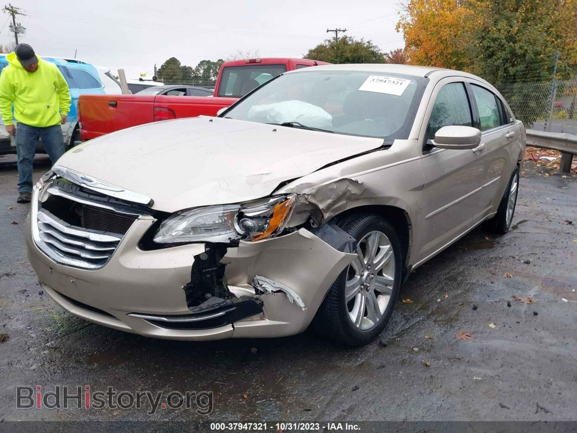 2013 CHRYSLER 200 - VIN: 1C3CCBBB9DN714222 - Photo 2