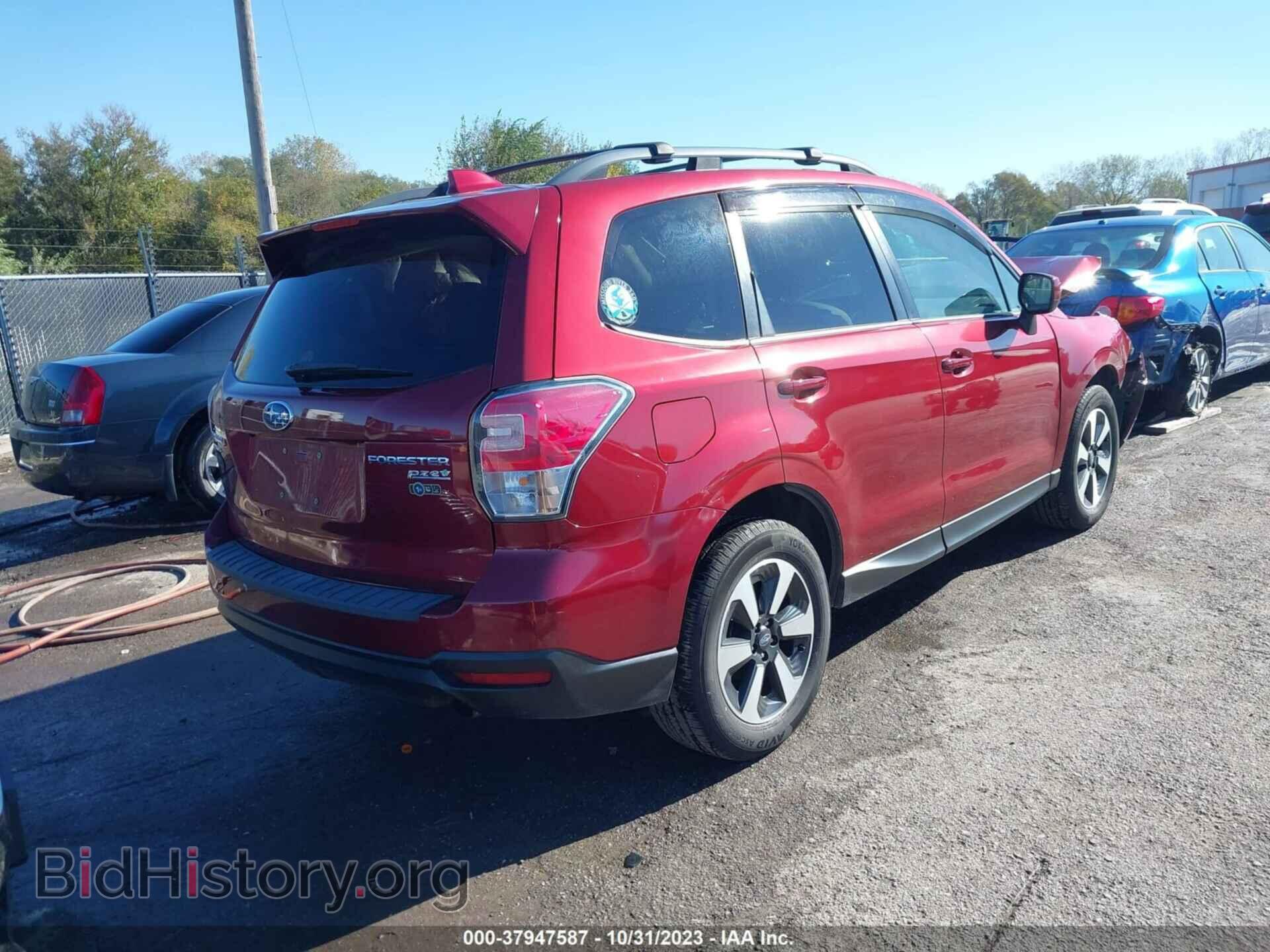 2017 SUBARU FORESTER - VIN: JF2SJAEC2HH457180 - Фото 4