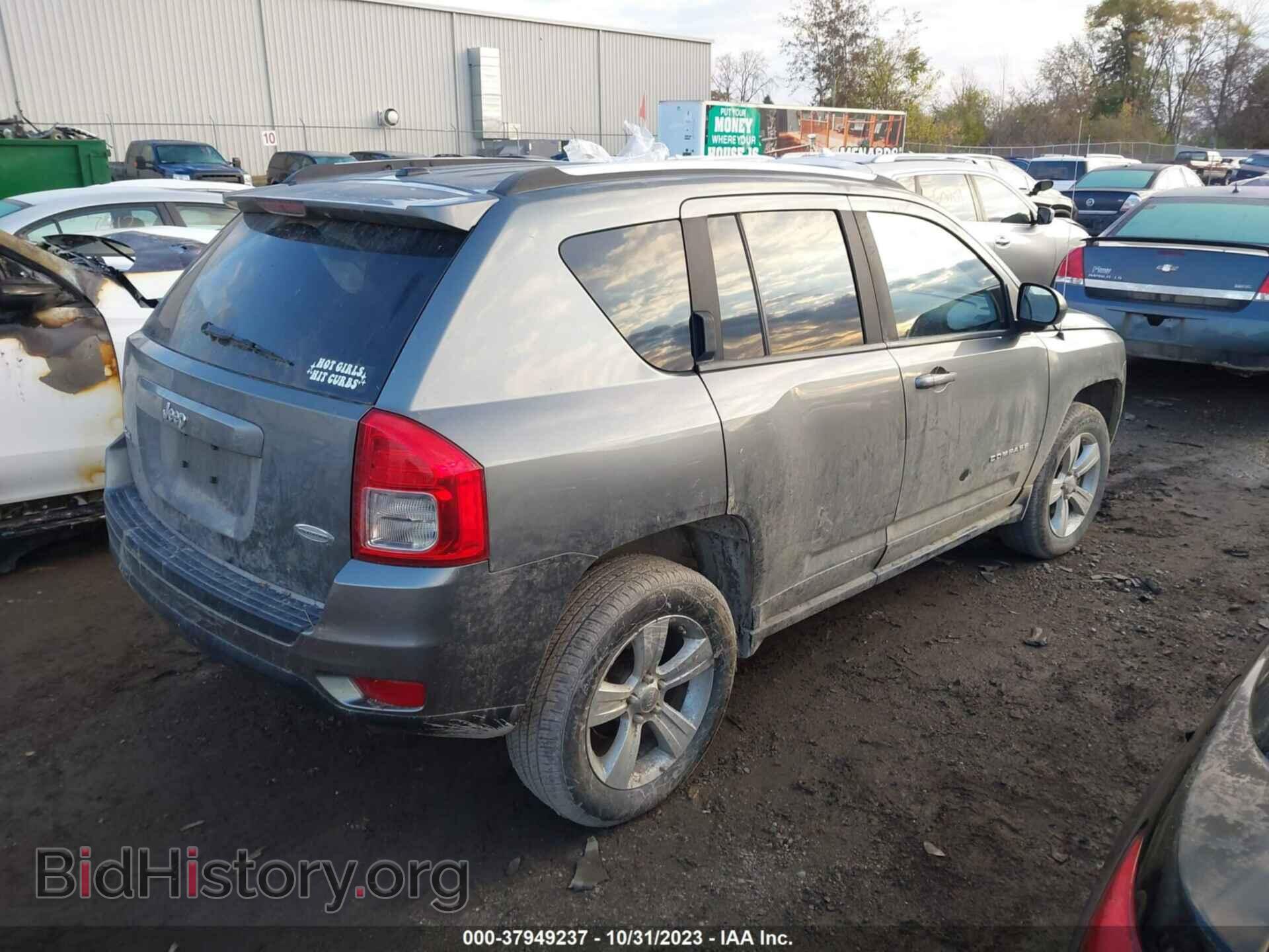 2012 JEEP COMPASS - VIN: 1C4NJDEB8CD591552 - Photo 4