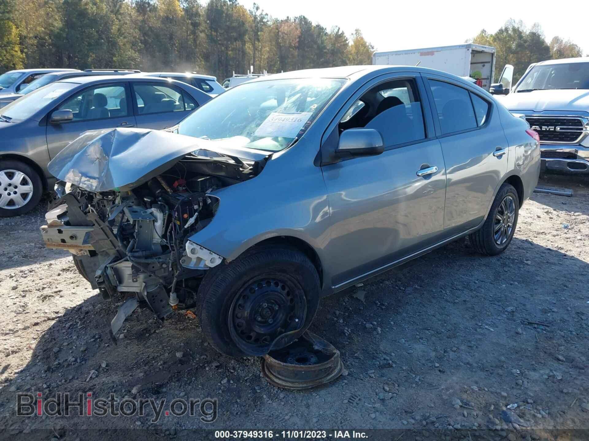 2013 NISSAN VERSA - VIN: 3N1CN7AP1DL840769 - Фото 2