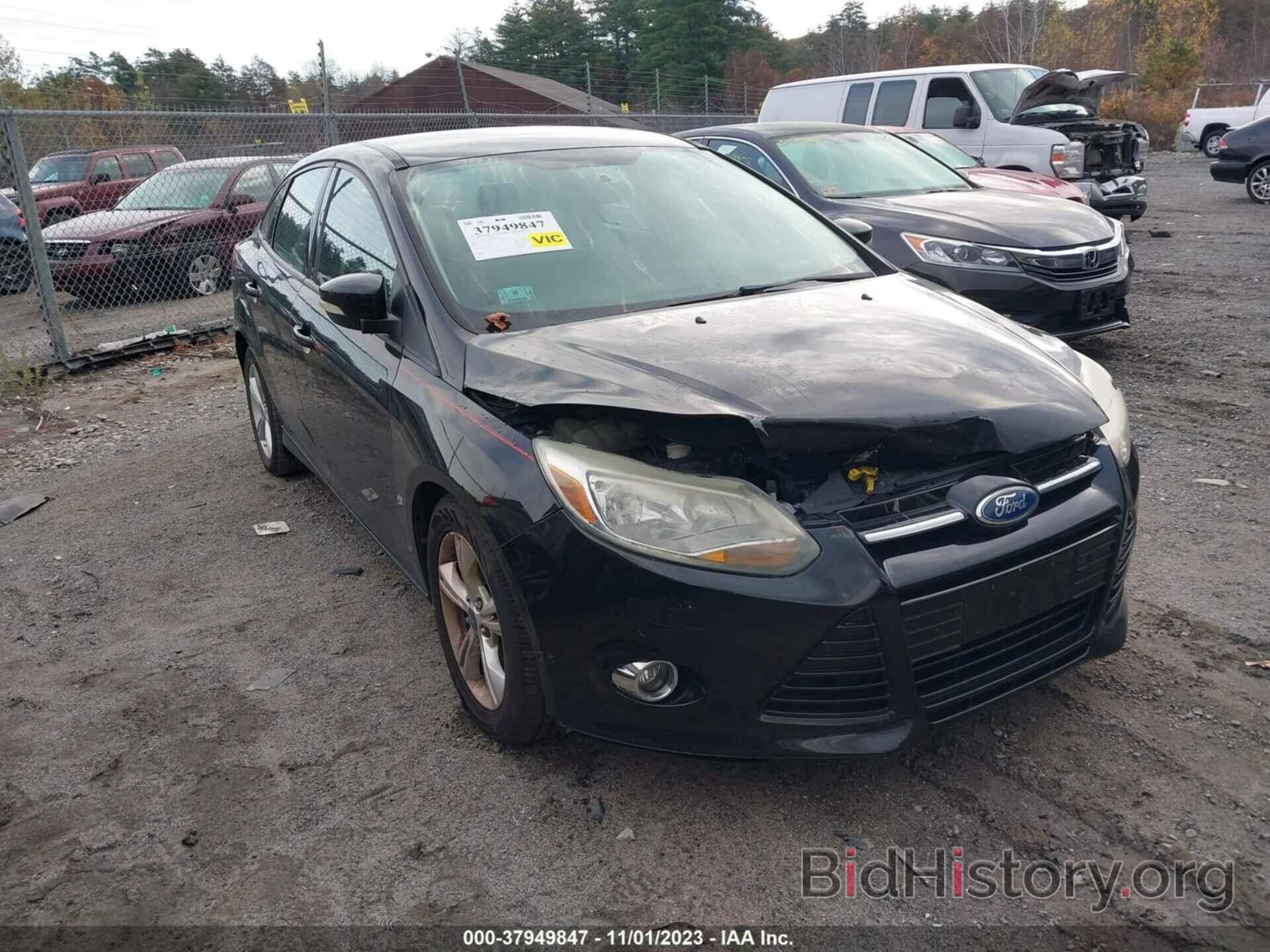 Photo 1FAHP3F2XCL138095 - FORD FOCUS 2012
