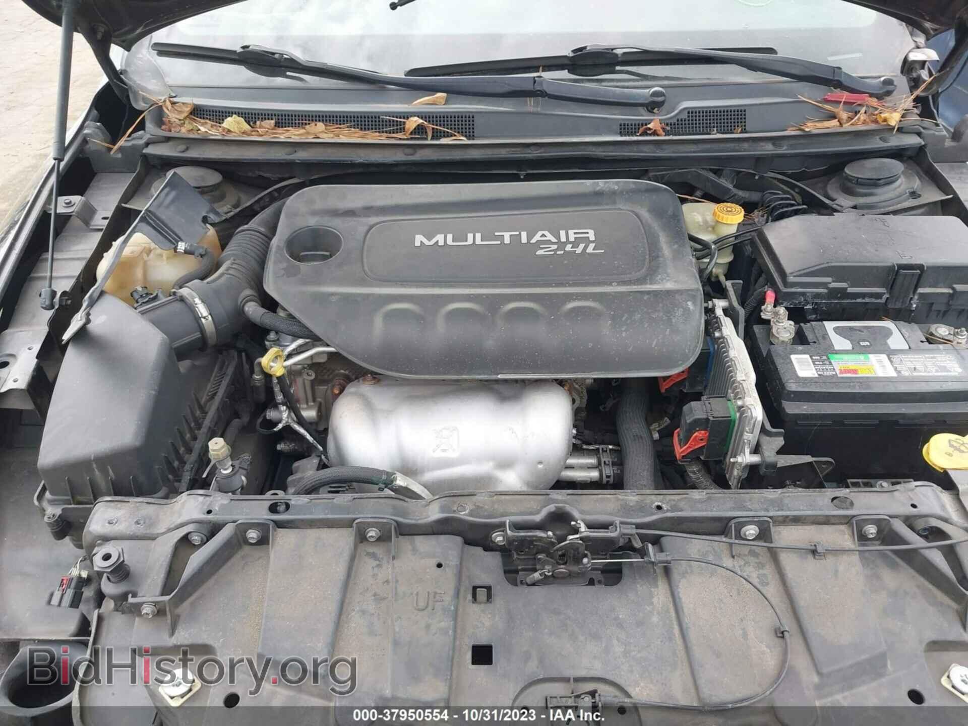 2016 CHRYSLER 200 - VIN: 1C3CCCAB6GN128198 - Фото 10