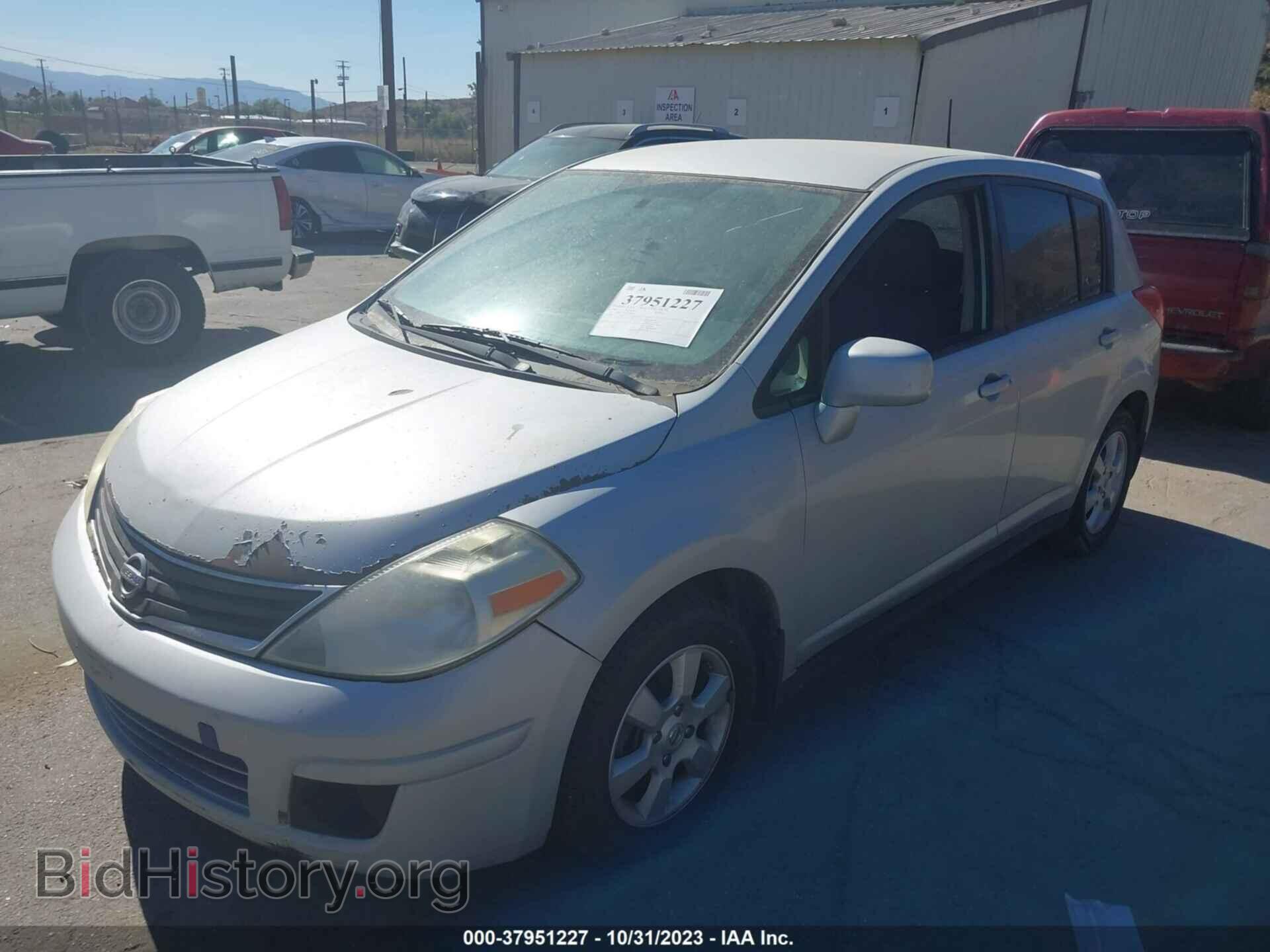 2009 NISSAN VERSA - VIN: 3N1BC13E29L402053 - Фото 2