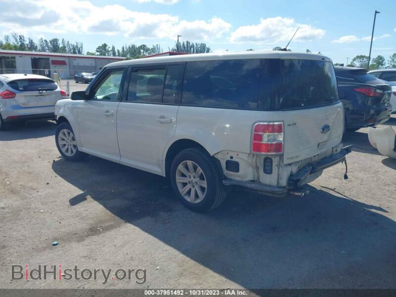 2011 Ford FLEX (VIN 2FMGK5BCXBBD20842) — photo 3 of 12