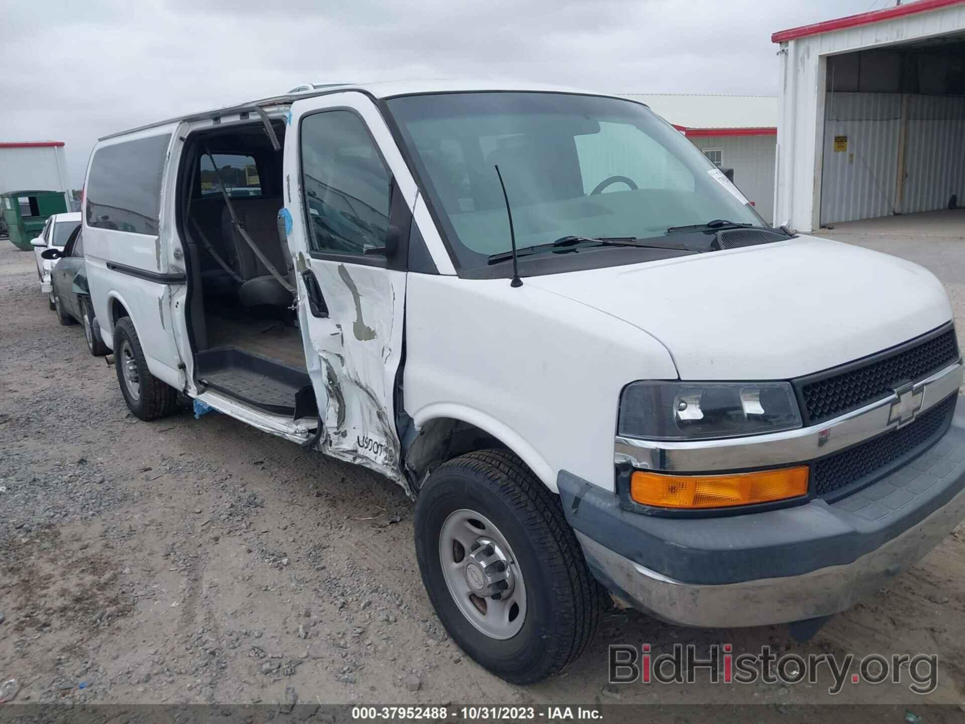 Photo 1GAHG39U761173306 - CHEVROLET EXPRESS 2006