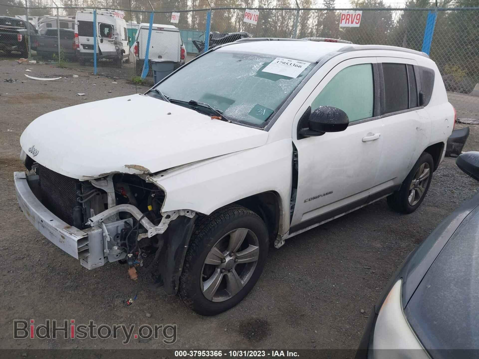 2012 JEEP COMPASS - VIN: 1C4NJCBBXCD687018 - Photo 2