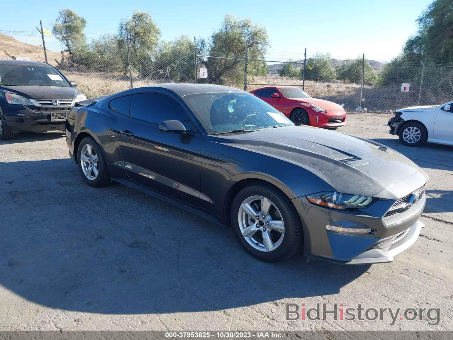Photo 1FA6P8TH5J5123325 - FORD MUSTANG 2018