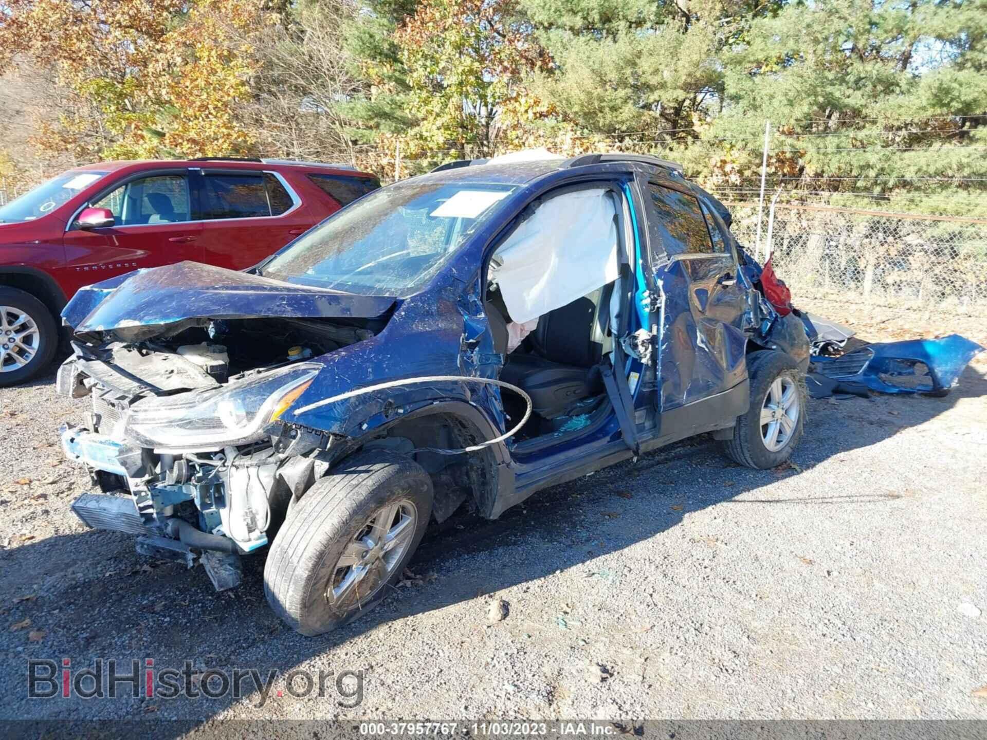 2020 CHEVROLET TRAX - VIN: 3GNCJPSB8LL191490 - Фото 2
