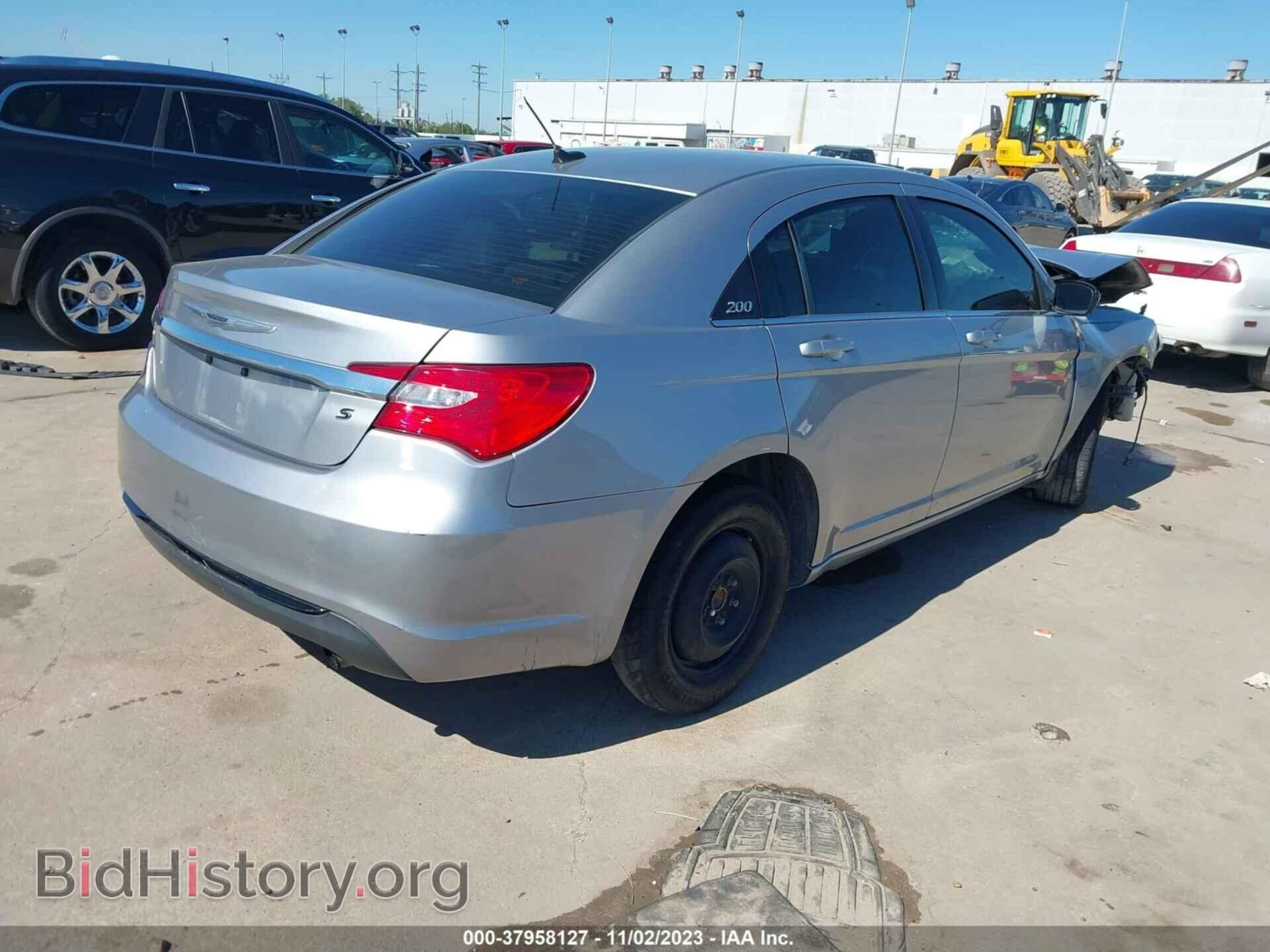 2014 CHRYSLER 200 - VIN: 1C3CCBBB0EN137579 - Фото 4