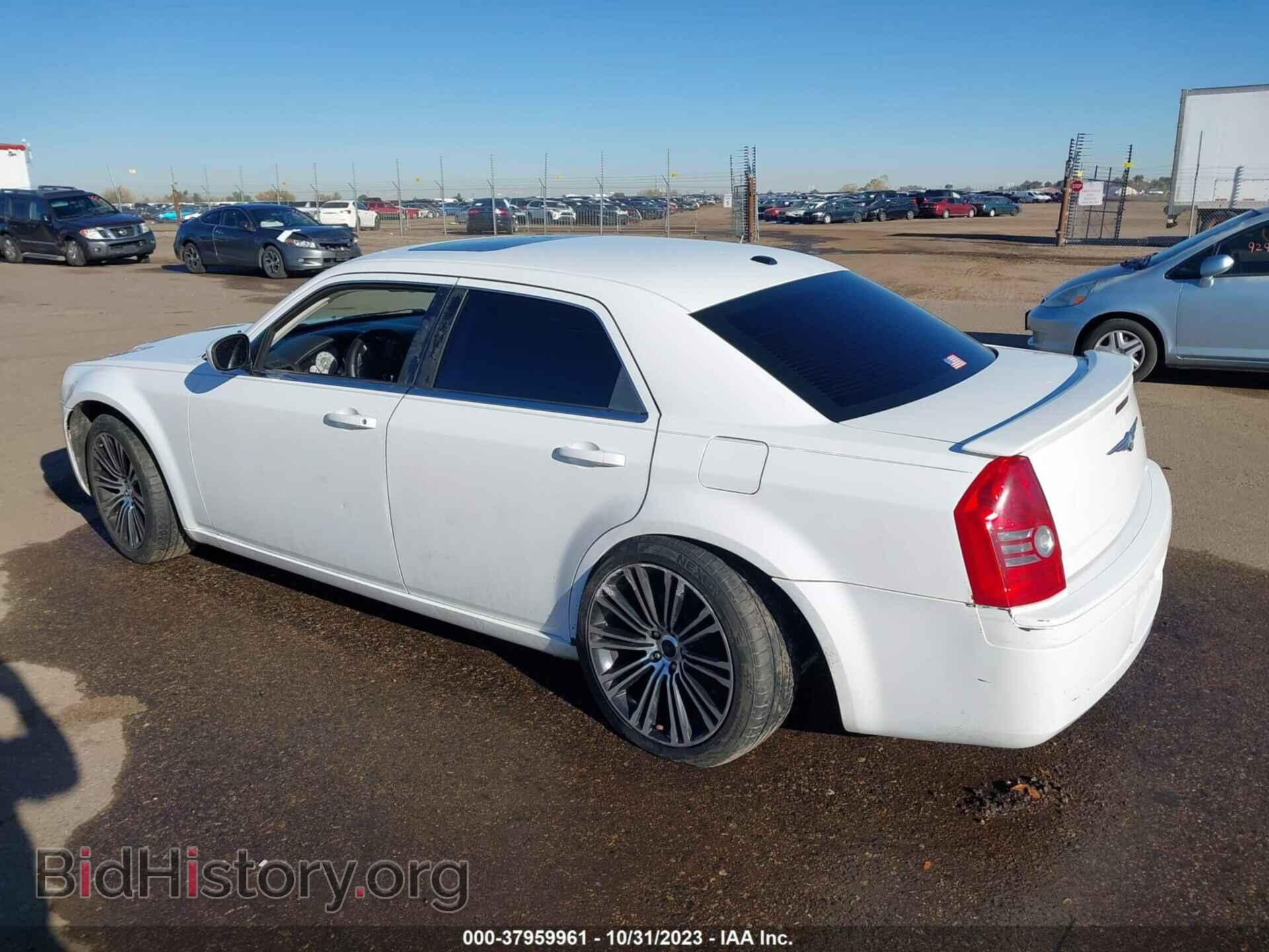 2010 CHRYSLER 300 - VIN: 2C3CA2CV2AH262407 - Фото 3